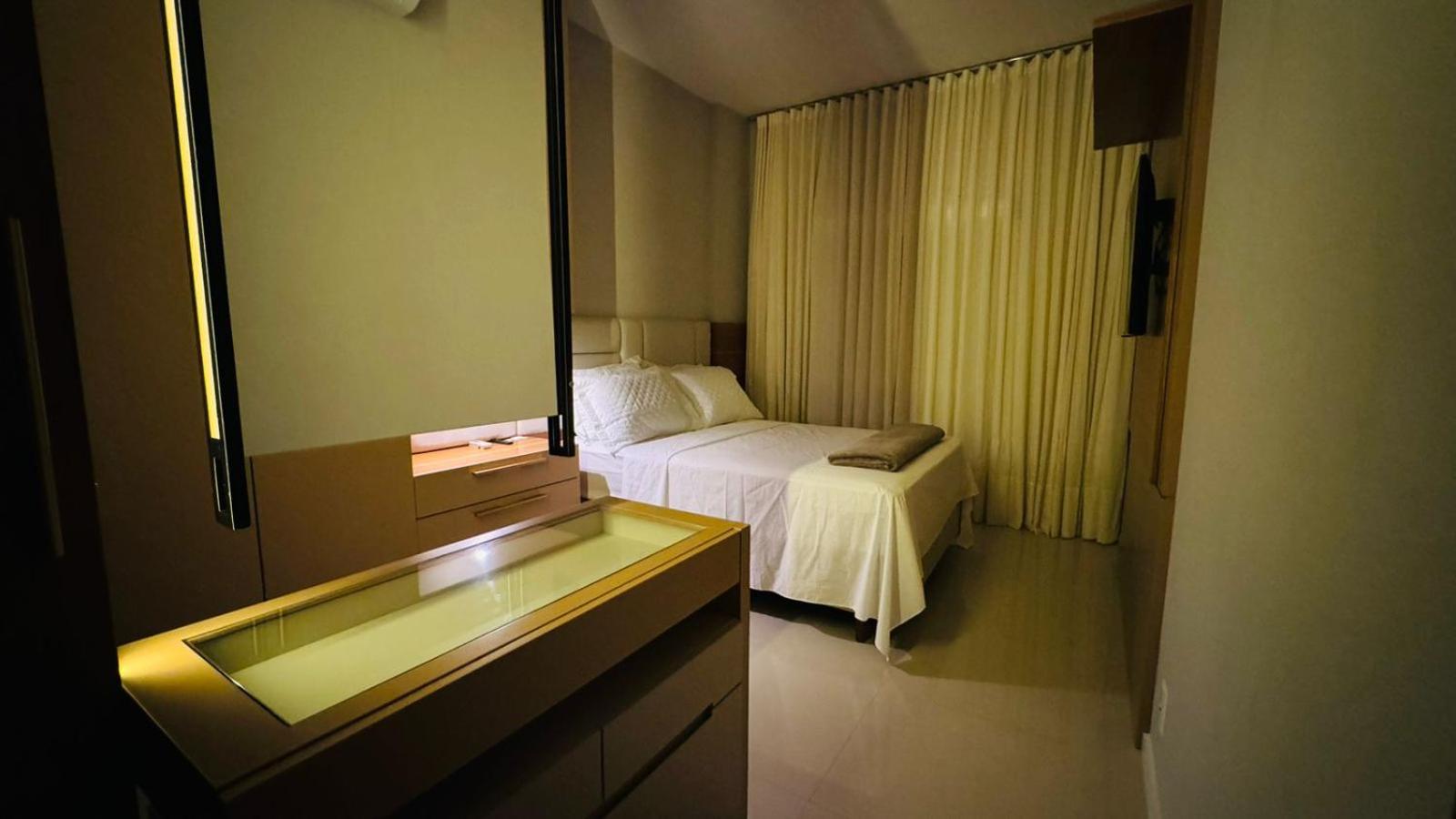 Lindo apartamento frente mar em condomínio club