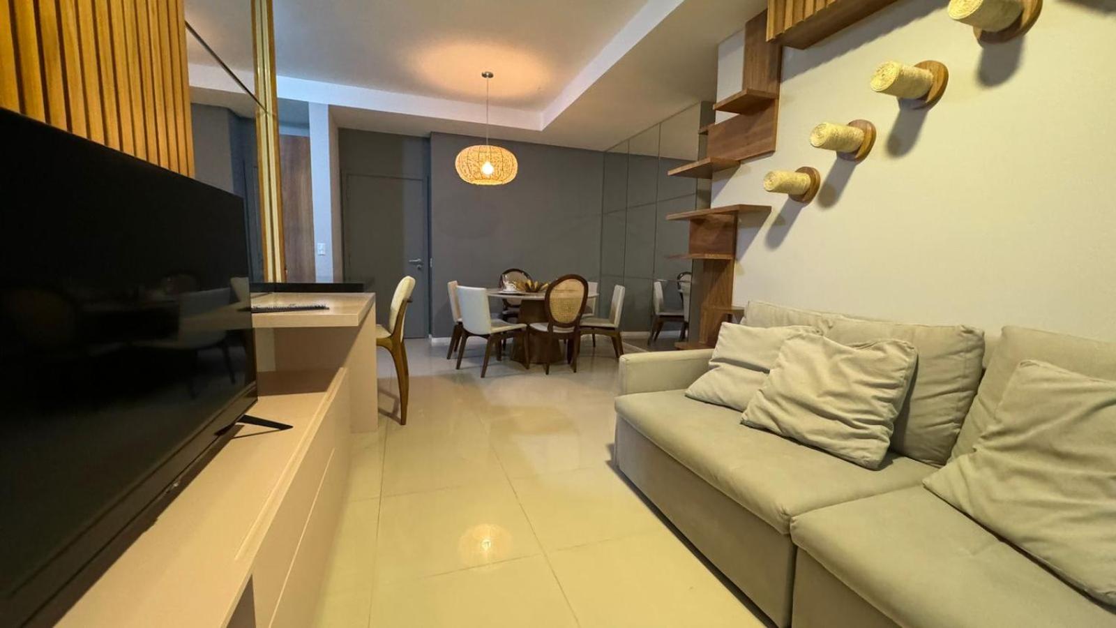 Lindo apartamento frente mar em condomínio club