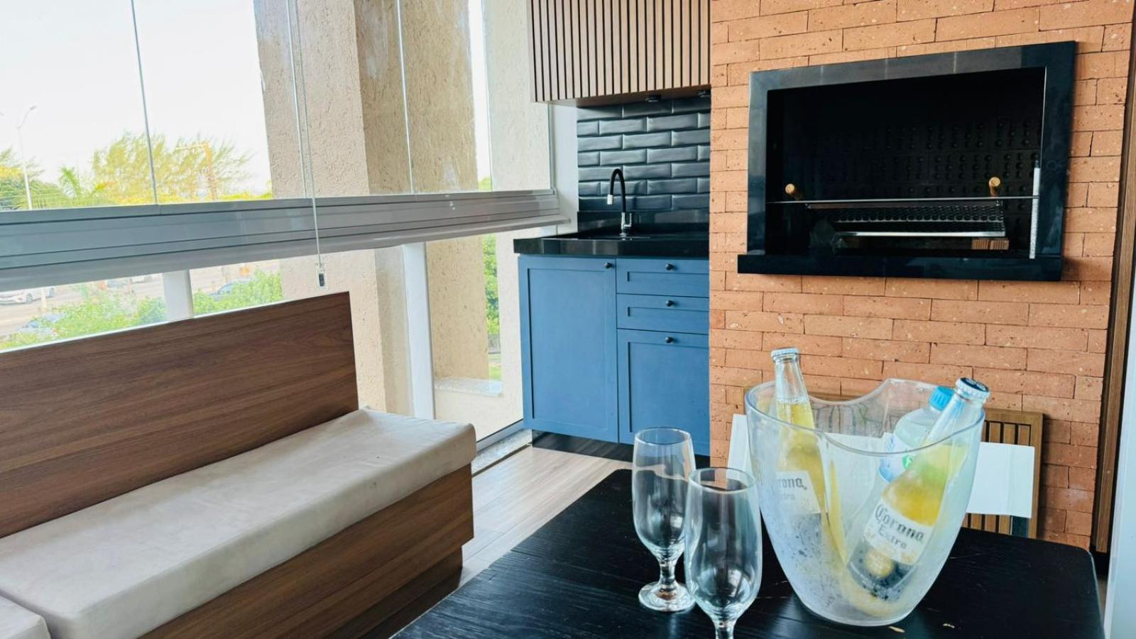 Lindo apartamento frente mar em condomínio club