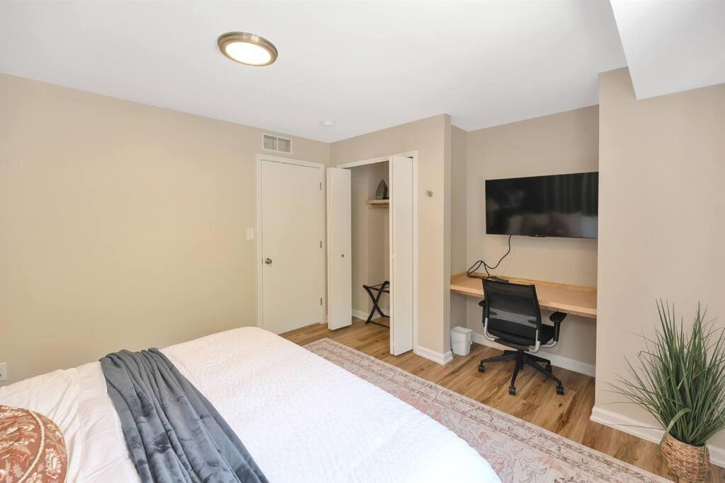 Cozy 1-Bedroom Apartment in Quiet Neighborhood view 3