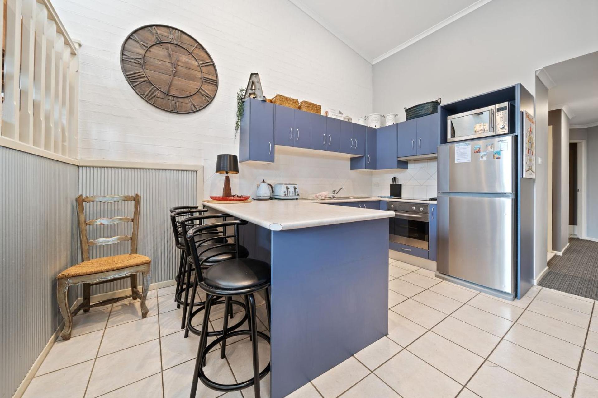 Acacia 2 - Modern 3BR Townhouse l Bath l WiFi l BBQ l Foxtel