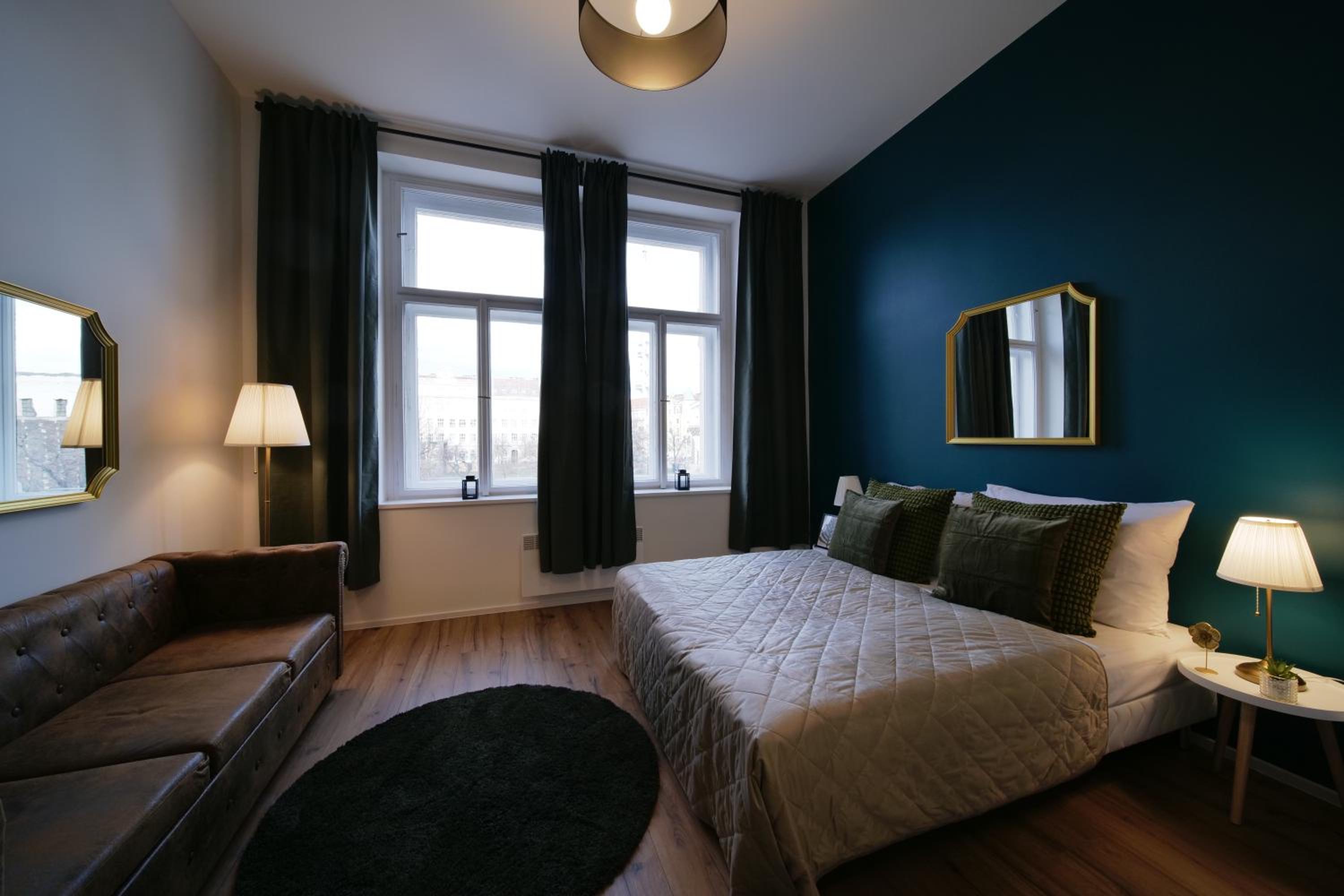 Majestic Square View Residence