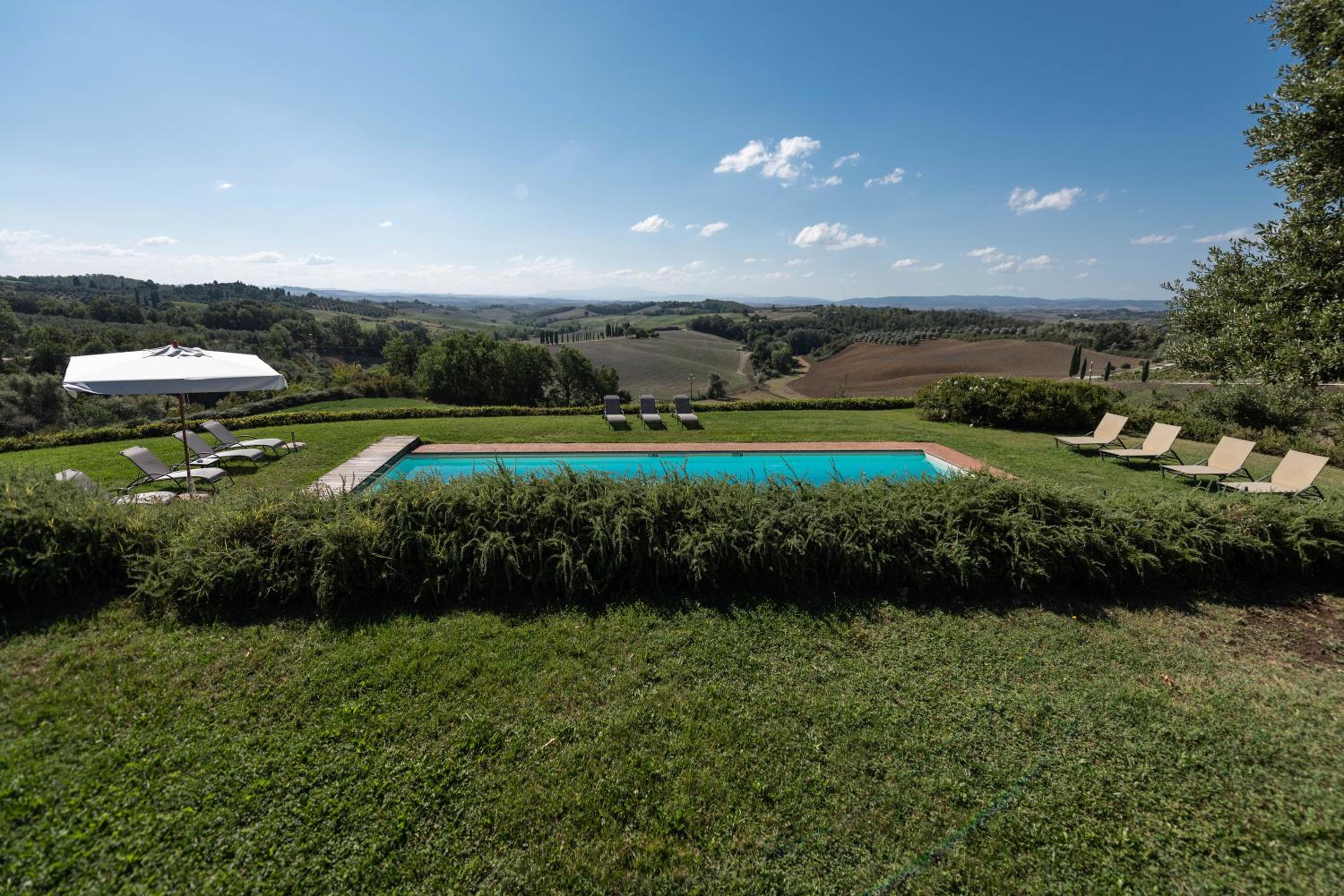 Villa Santa Virginia view 4