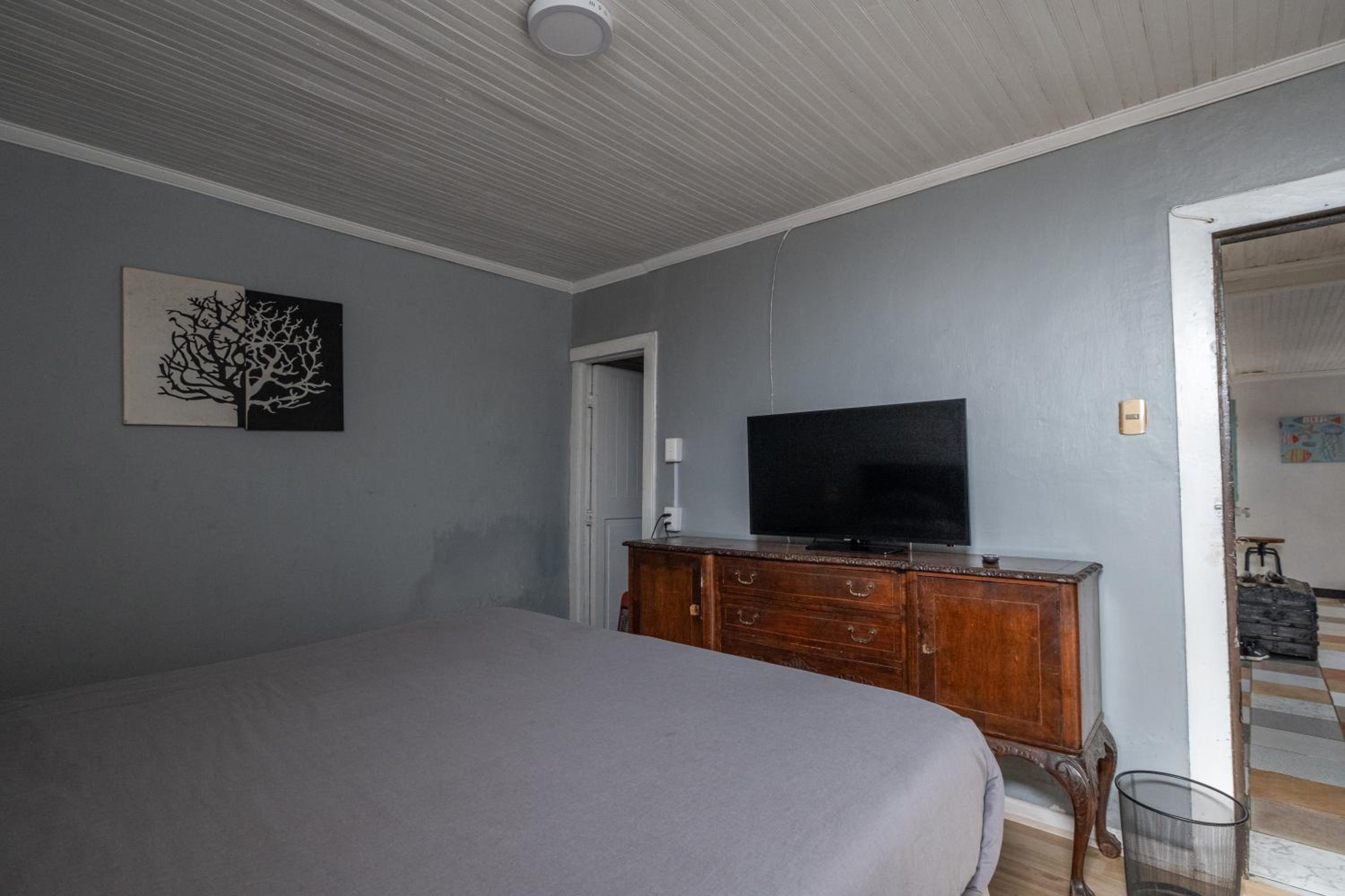 LÖF Hostal