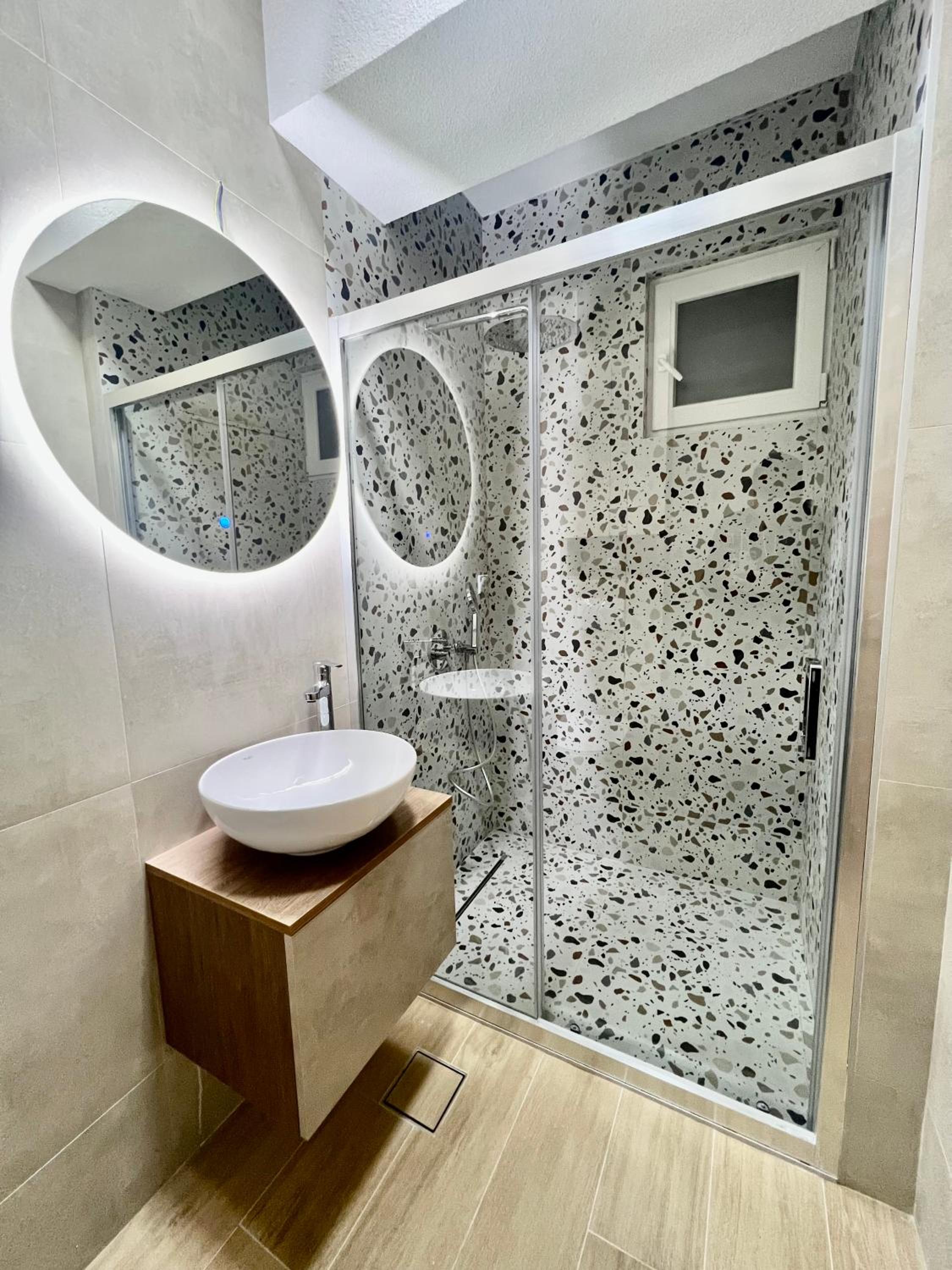 The ONE Suites- with terrace in City Center