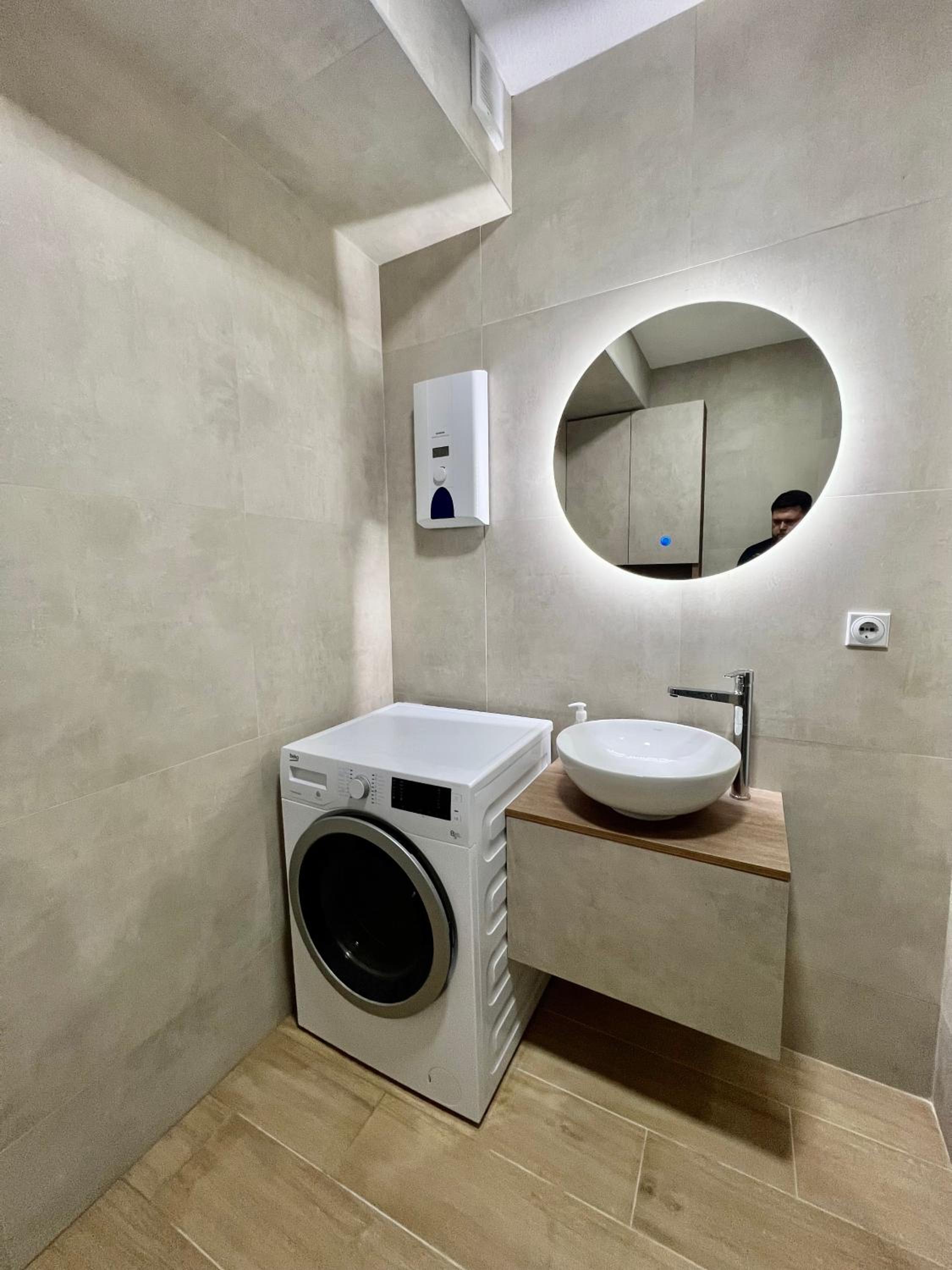 The ONE Suites- with terrace in City Center