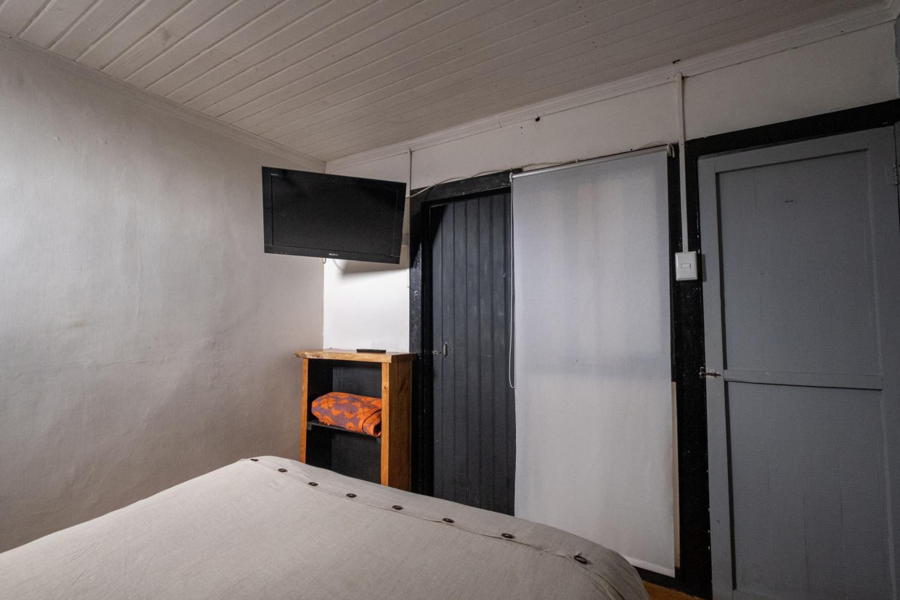 LÖF Hostal