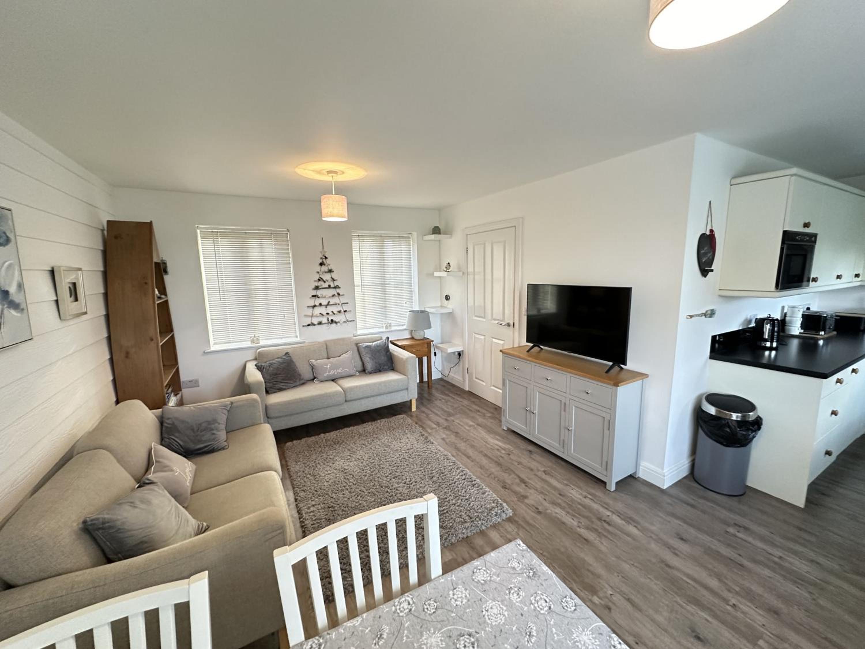Life of Filey - Part of the The Bay Filey Holiday Village with pool, gym and direct beach access, pub, restaurant, tennis and meadows walks
