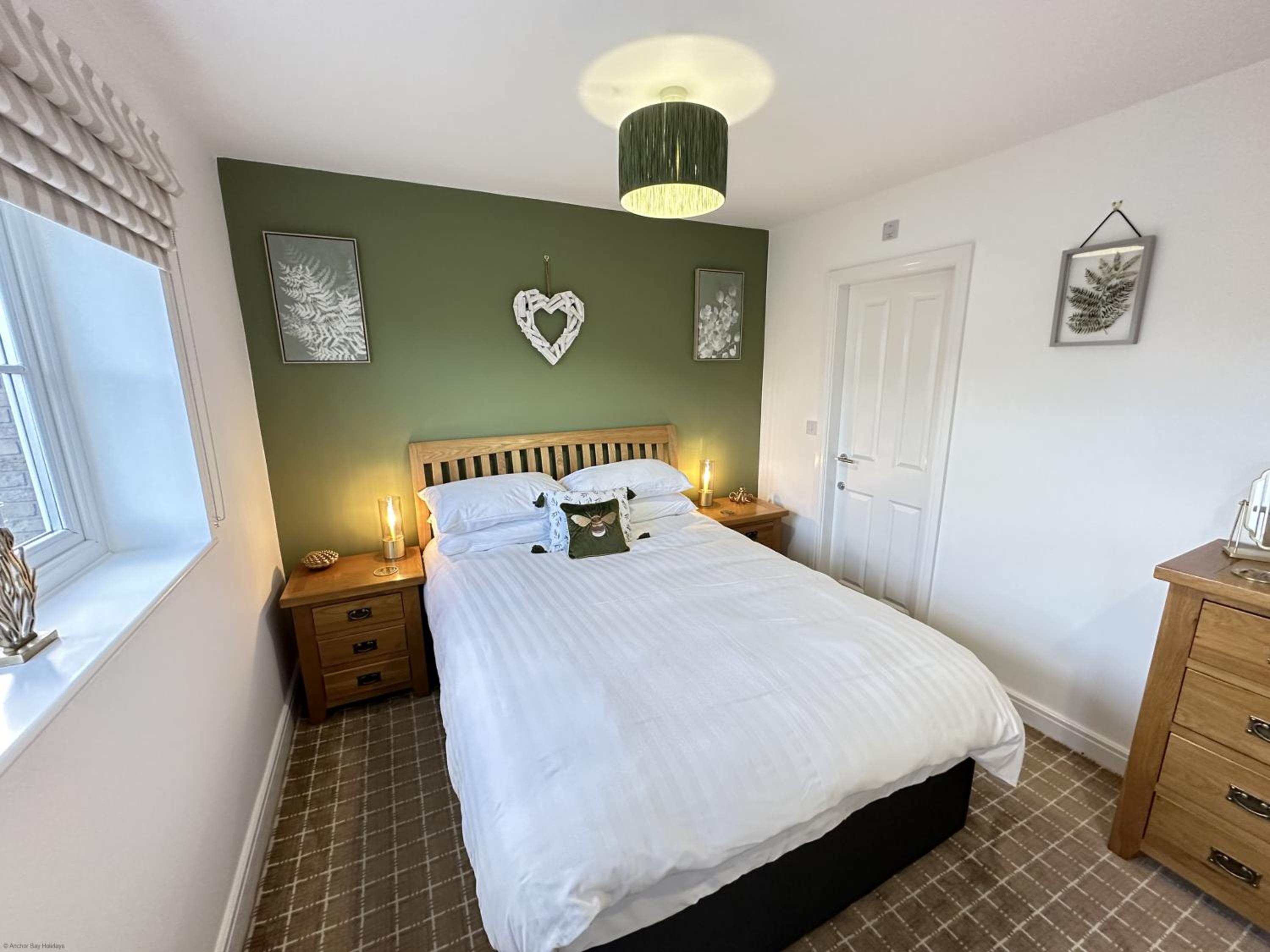 The Sandpiper - Part of the The Bay Filey Holiday Village with pool, gym and direct beach access, pub, restaurant, tennis and meadows walks
