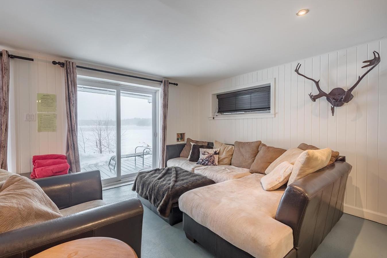 Breathtaking Lake View With Spa Chalet 360