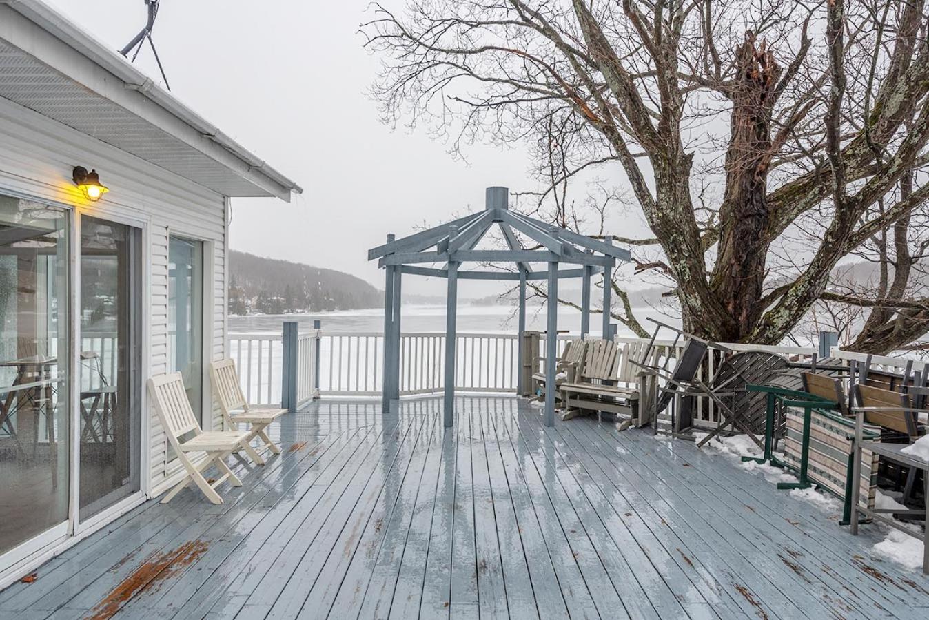 Breathtaking Lake View With Spa Chalet 360