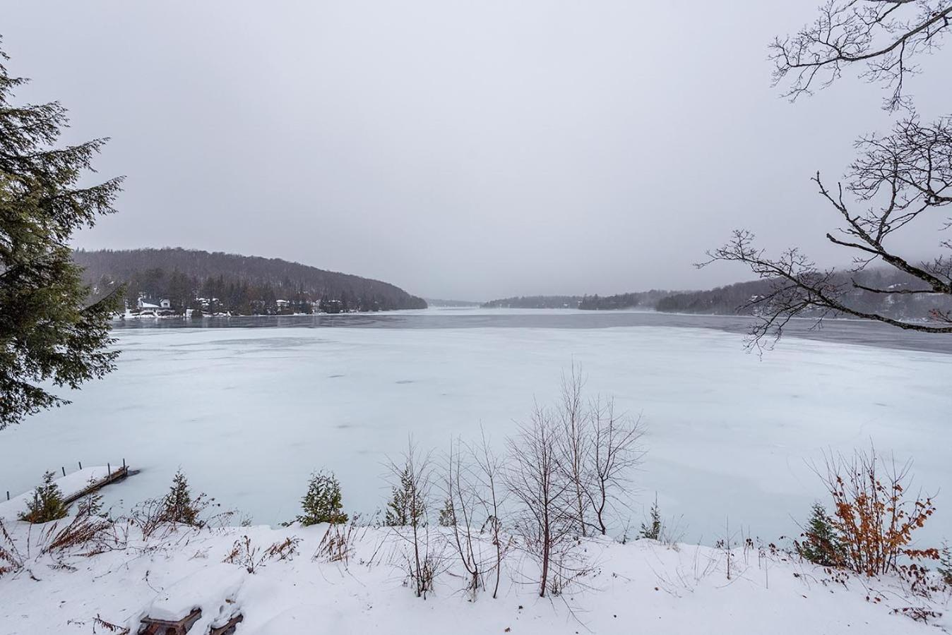 Breathtaking Lake View With Spa Chalet 360