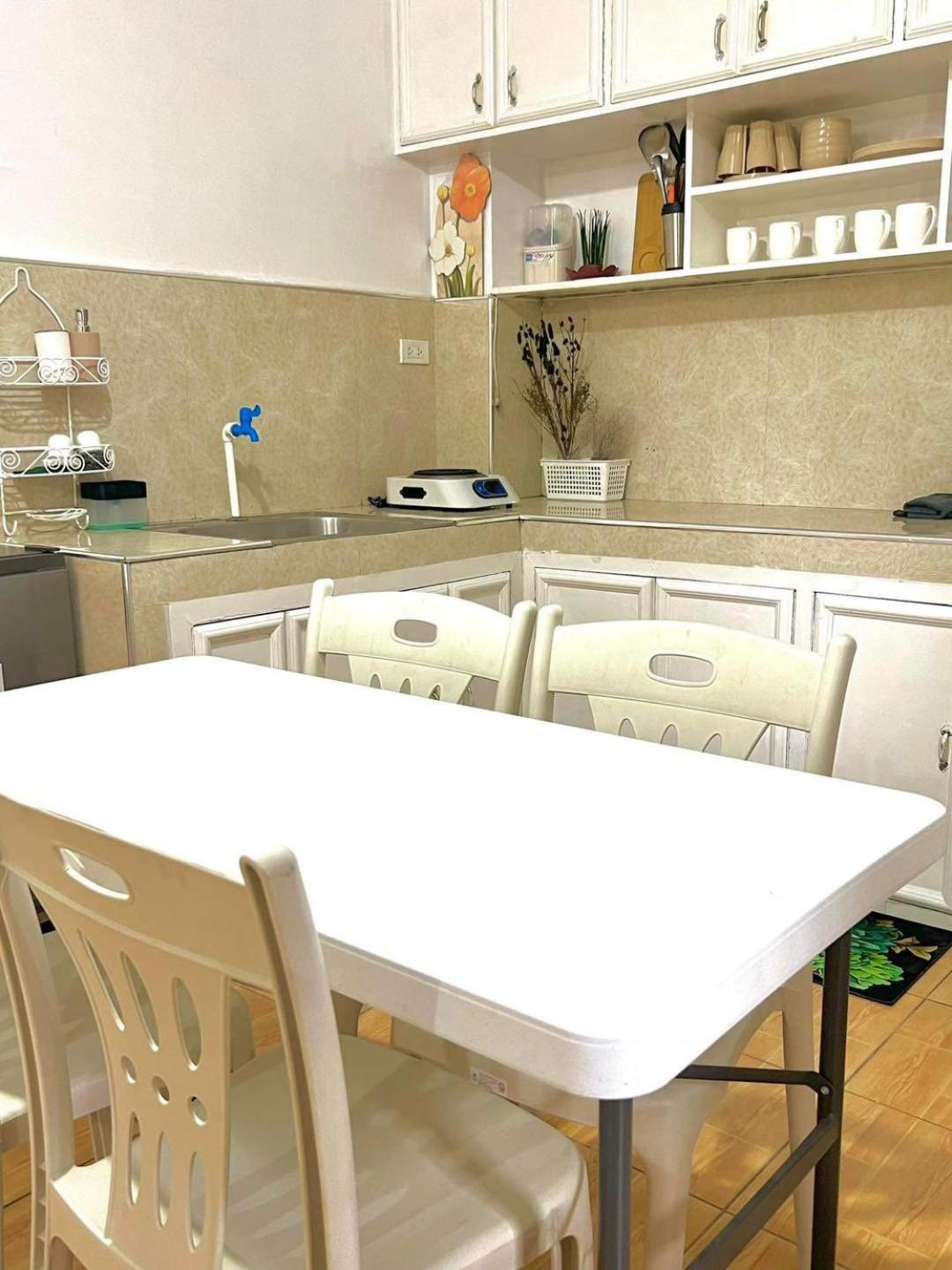 BAGUIO MINIMALIST 2 BEDROOM SOLO UNIT view 3
