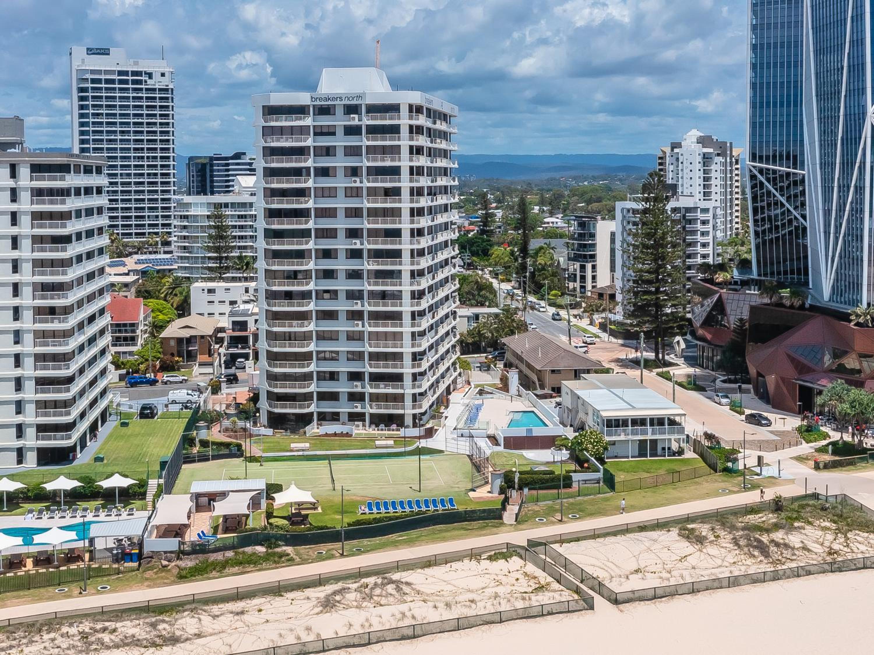 Breakers North Absolute Beachfront Apartments - Official