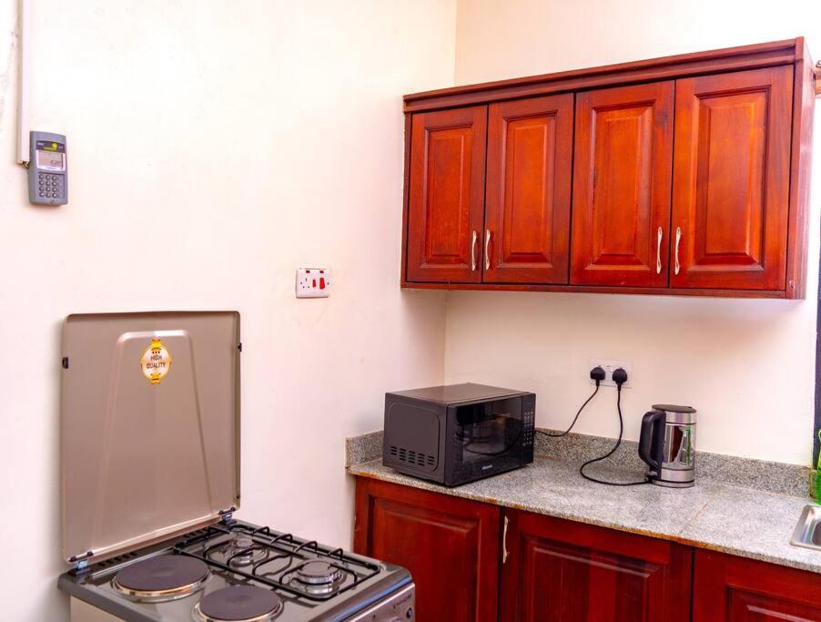 State of the Art 2 Bedroom House view 4
