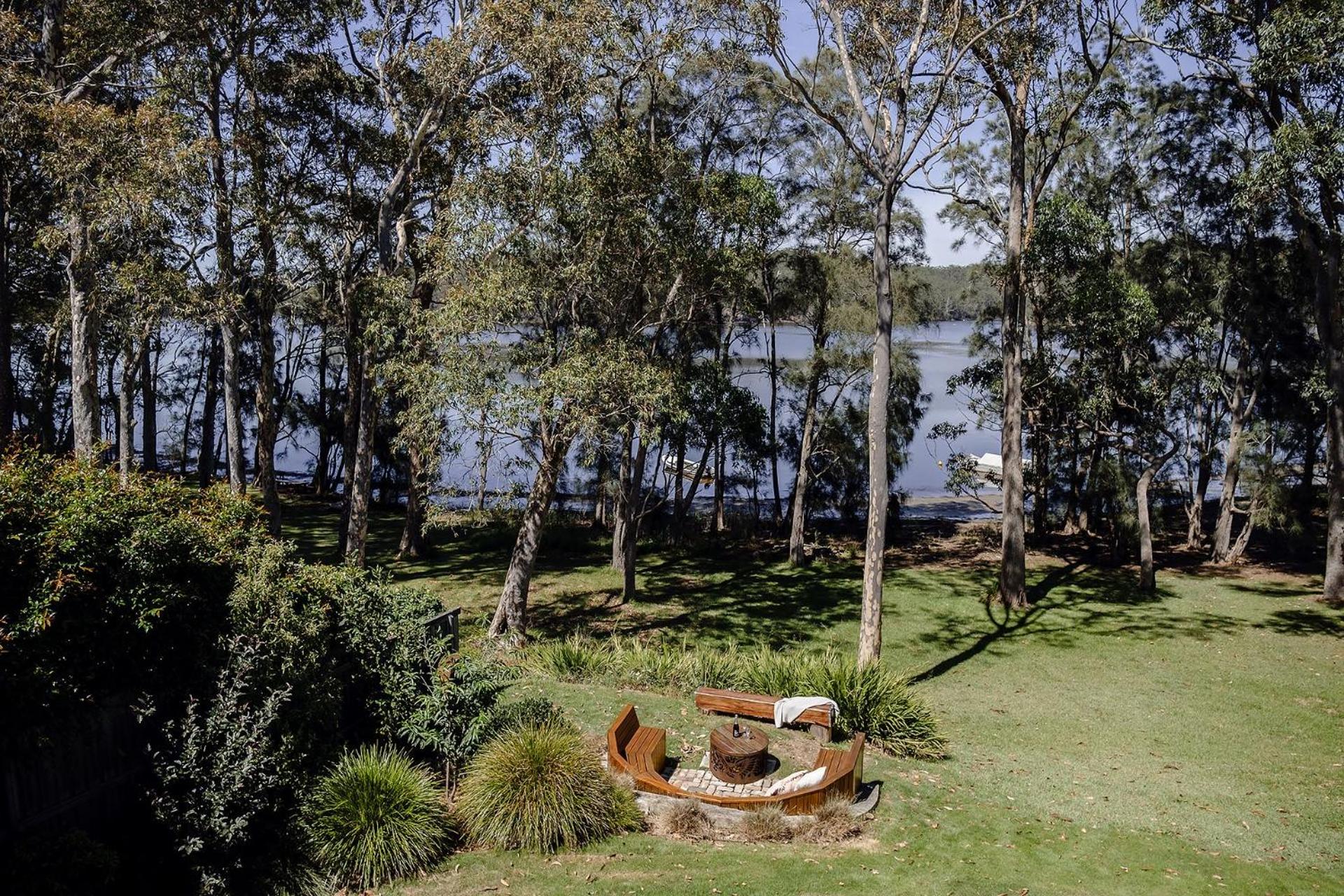 Aria Shores - Your Lakeside Haven