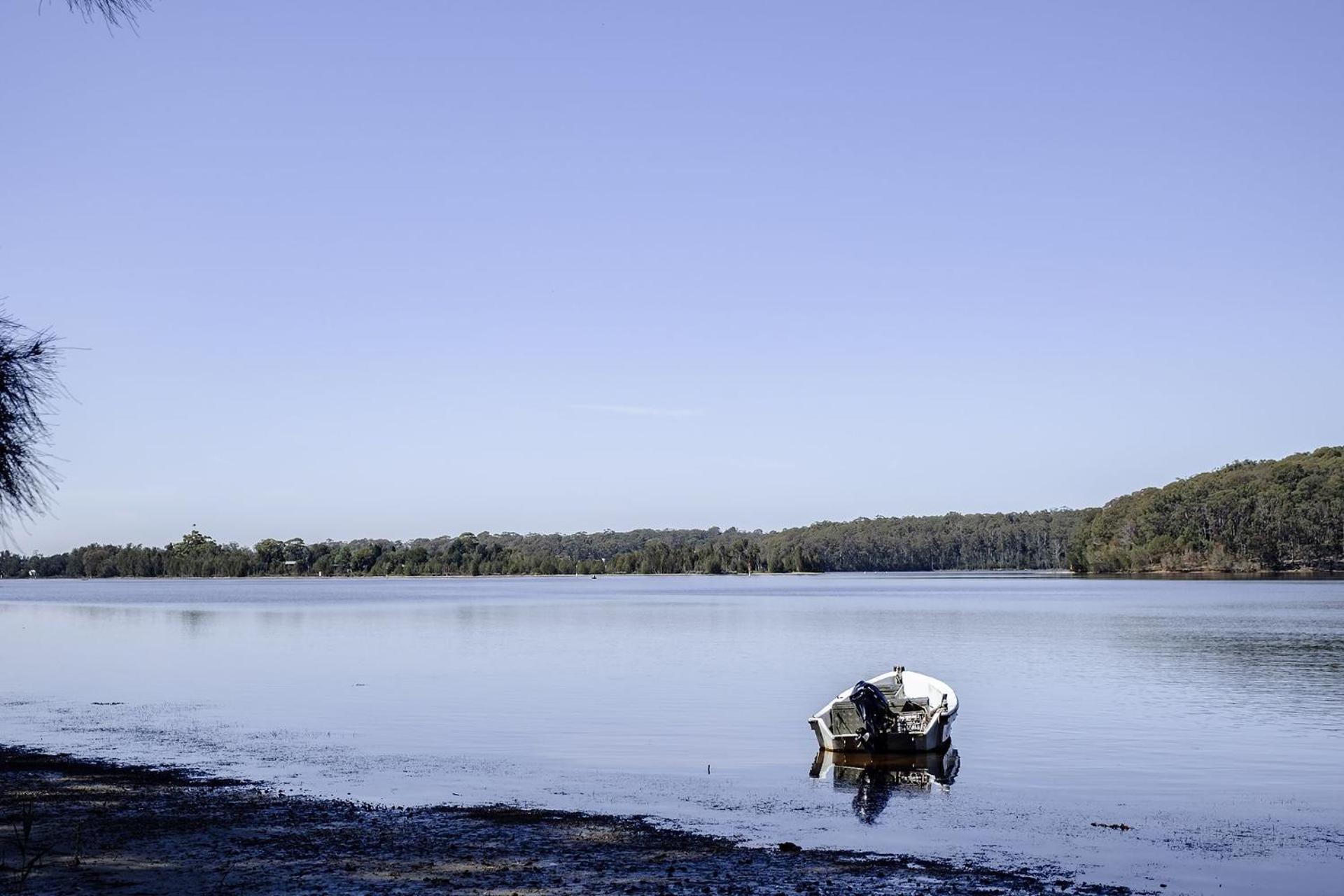 Aria Shores - Your Lakeside Haven