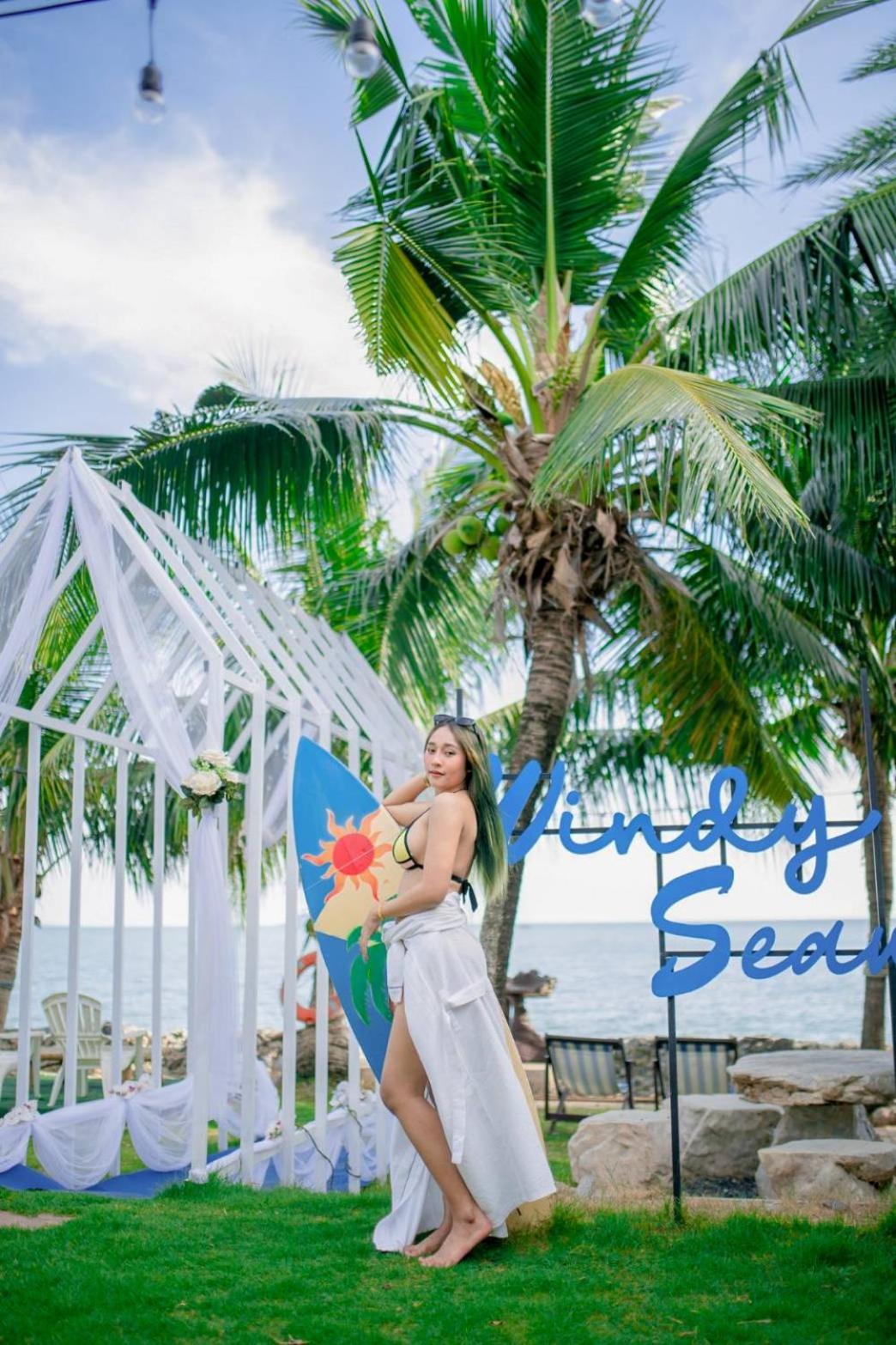 Windy Seaview Resort