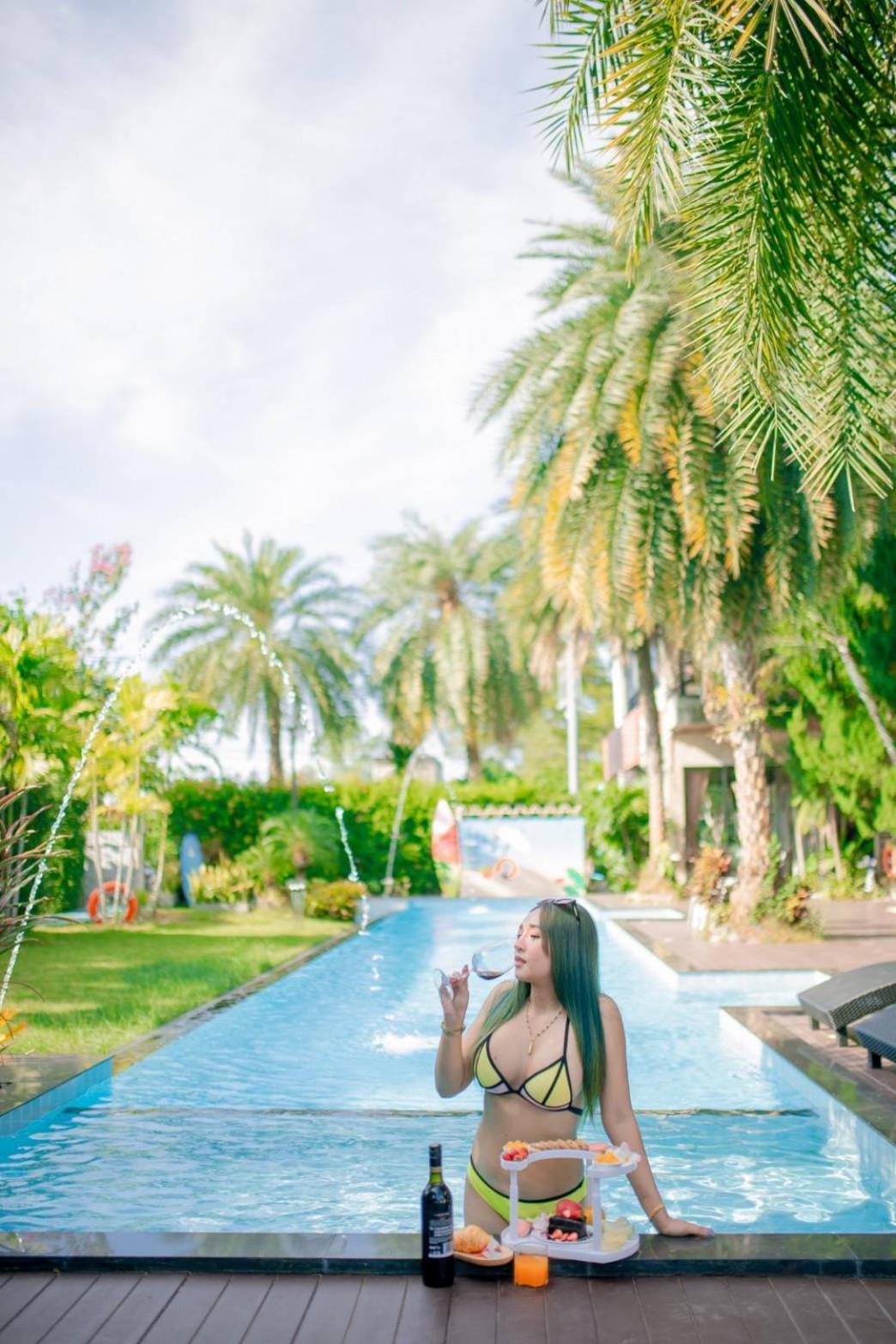 Windy Seaview Resort