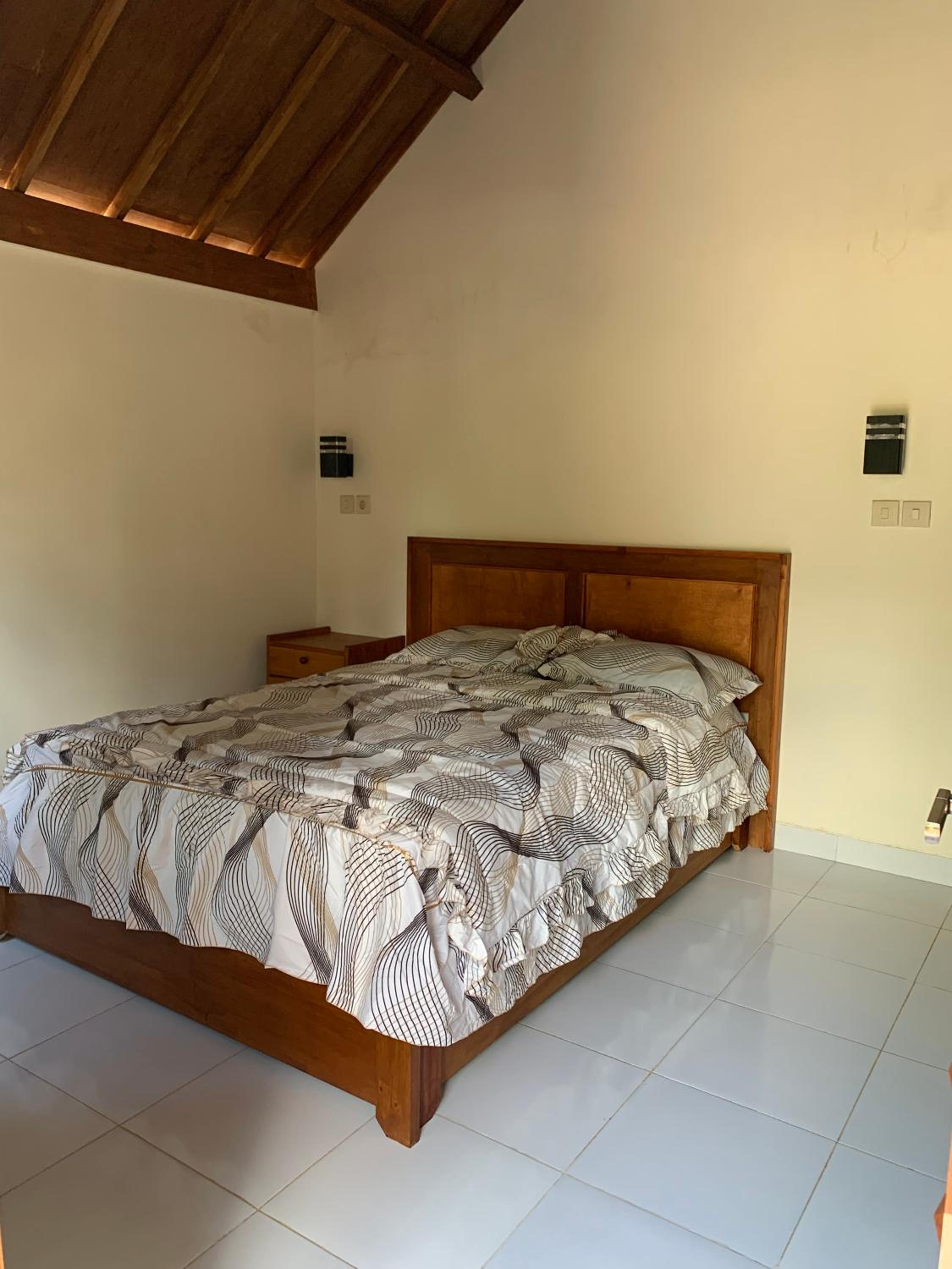 Avocado homestay