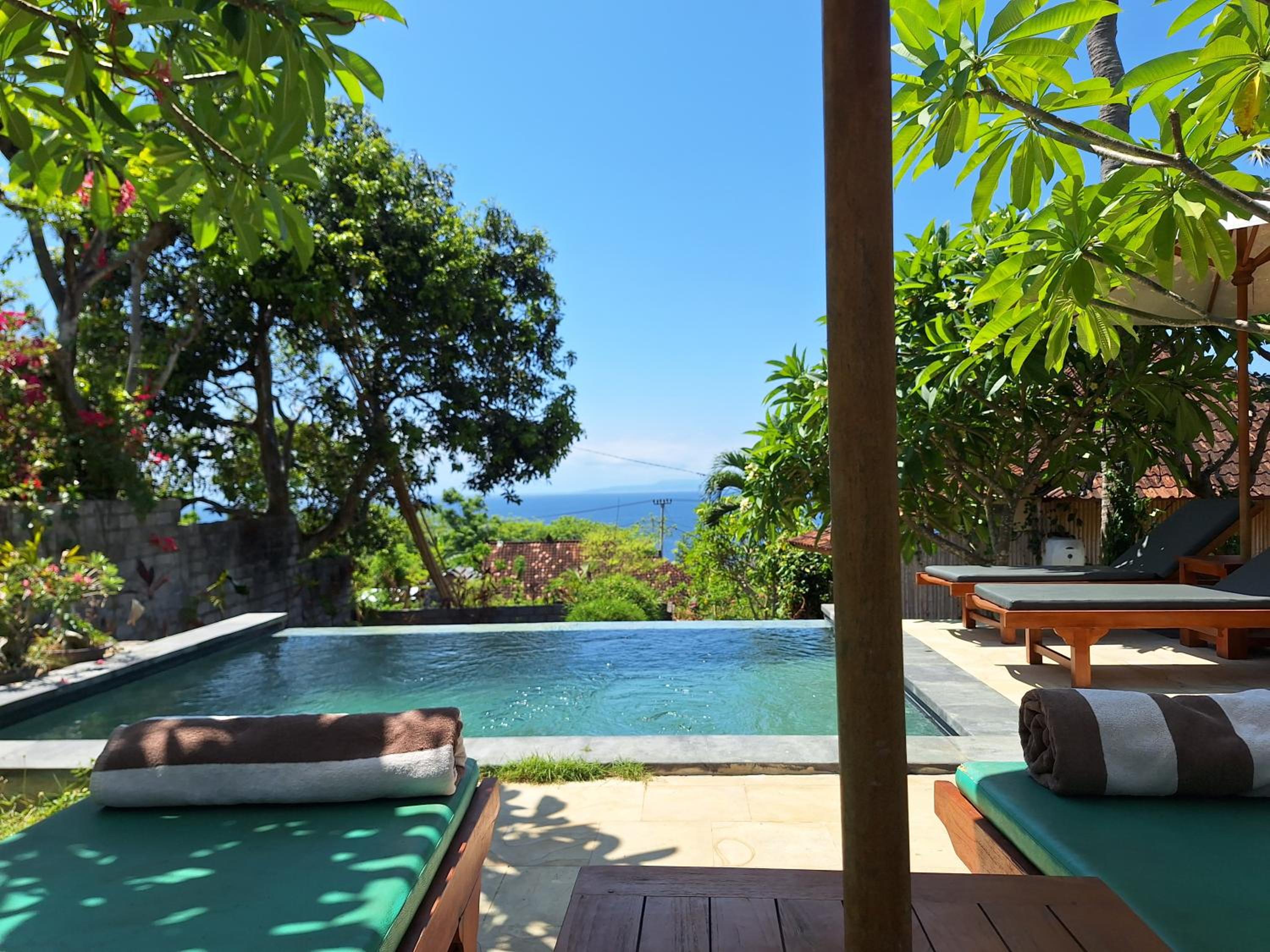 Frangipani Inn & Restaurant