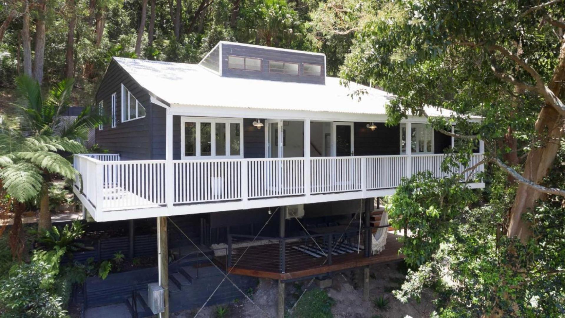 'Bouddi Bush and Bay Retreat' by HolidayCo