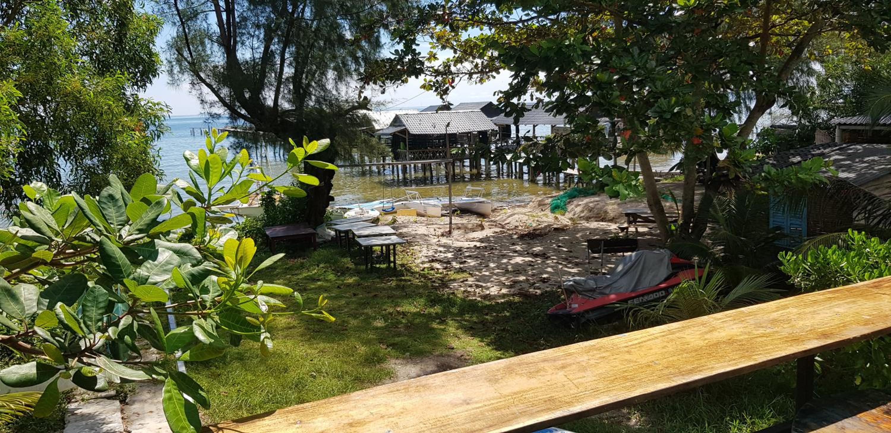 Old Sailor's Sunrise Beach Front House