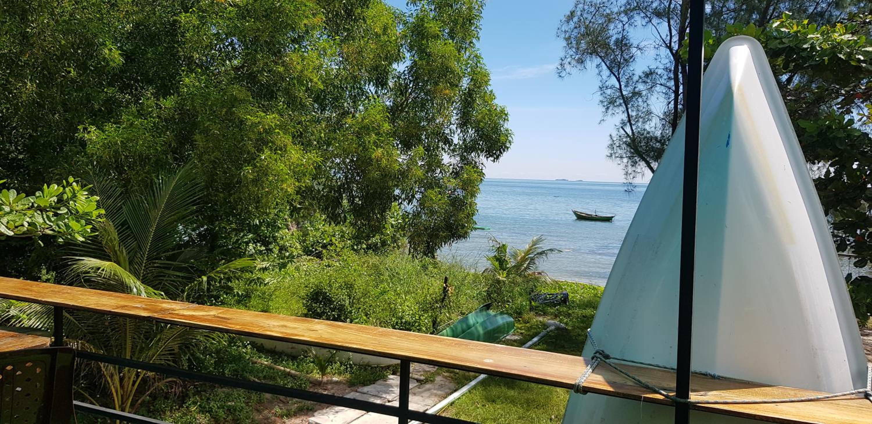 Old Sailor's Sunrise Beach Front House