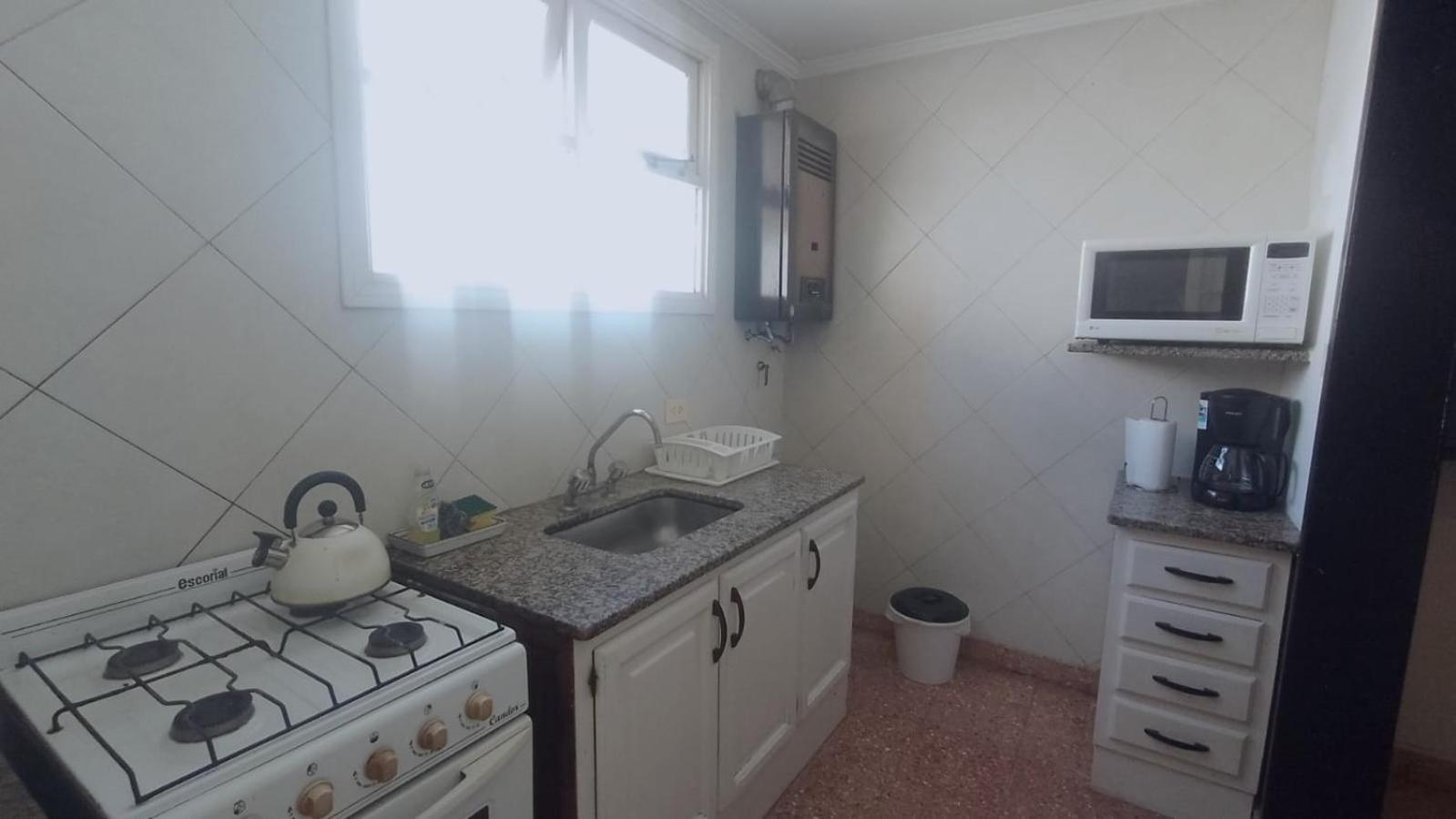 3 ambientes a la calle en zona céntrica Plaza Mitre