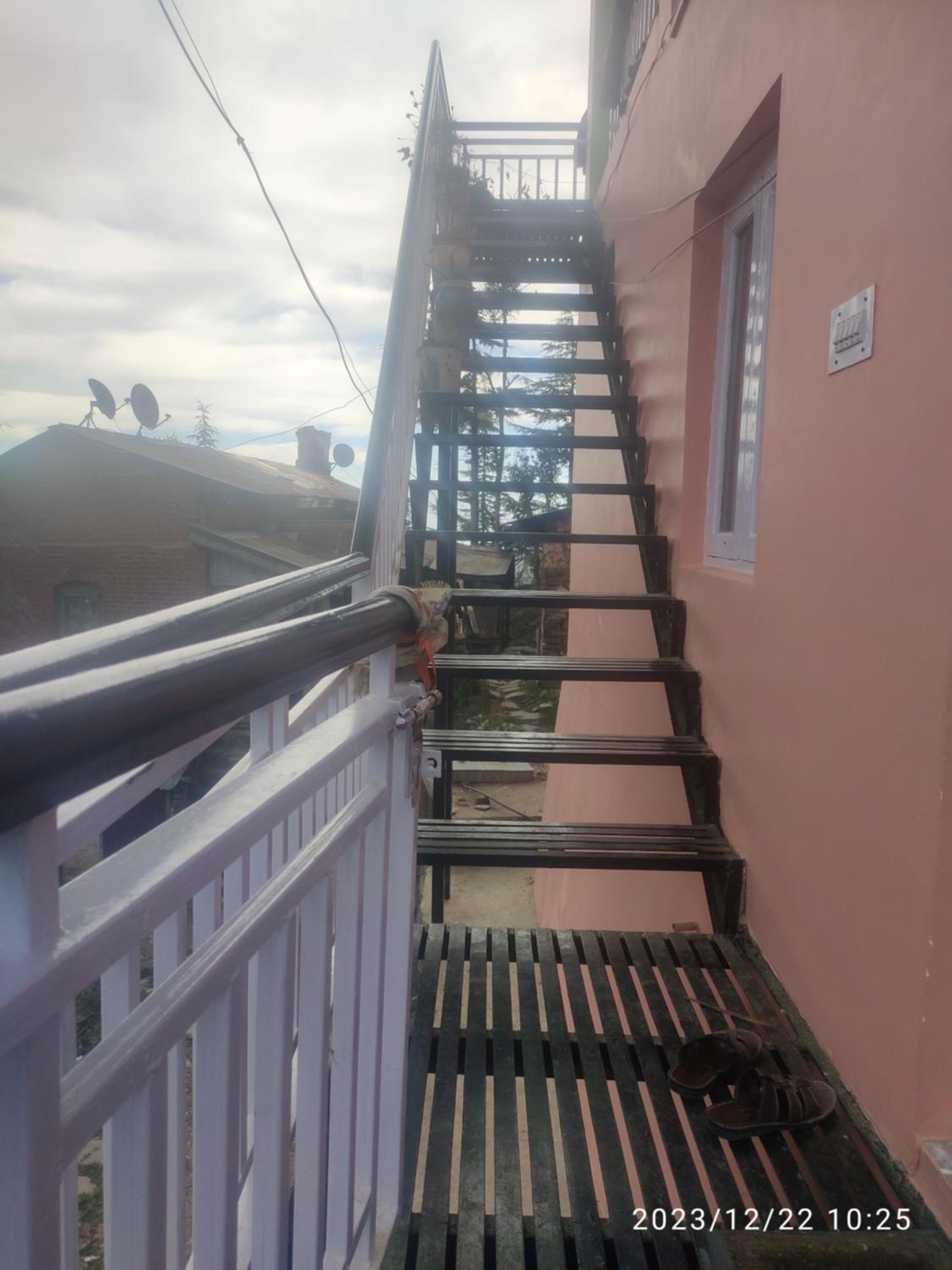 Tree Valley Homestay Chail