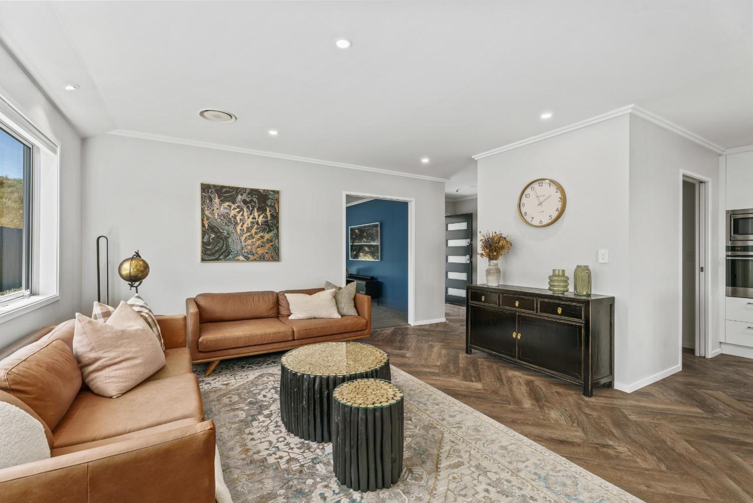 Southern Lakes Escape - Queenstown Holiday home view 3