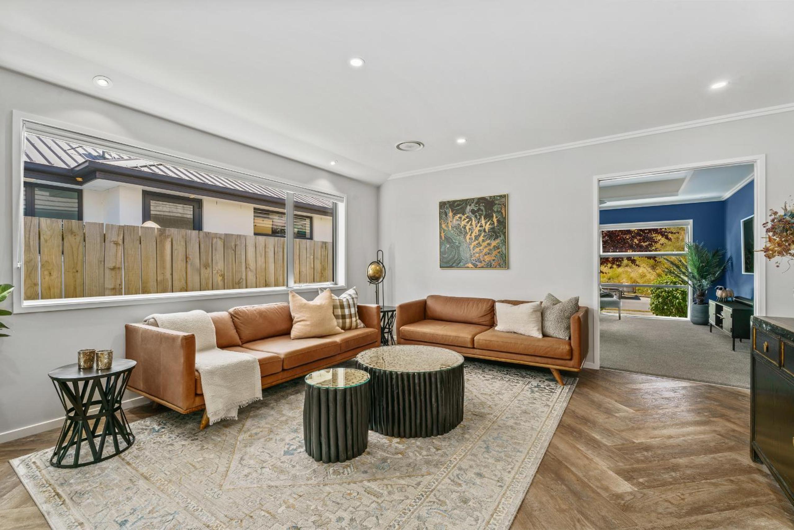 Southern Lakes Escape - Queenstown Holiday home view 4