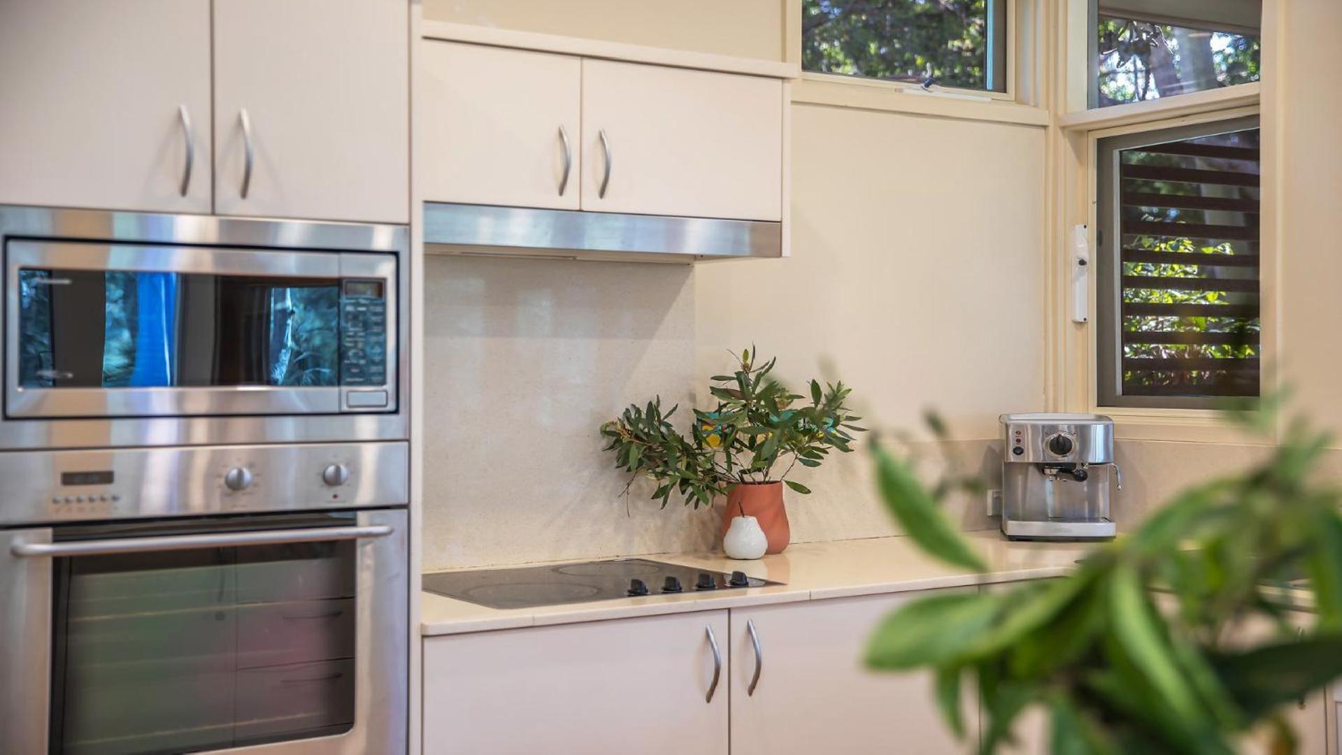 Waters Edge - Pet Friendly Holiday Home