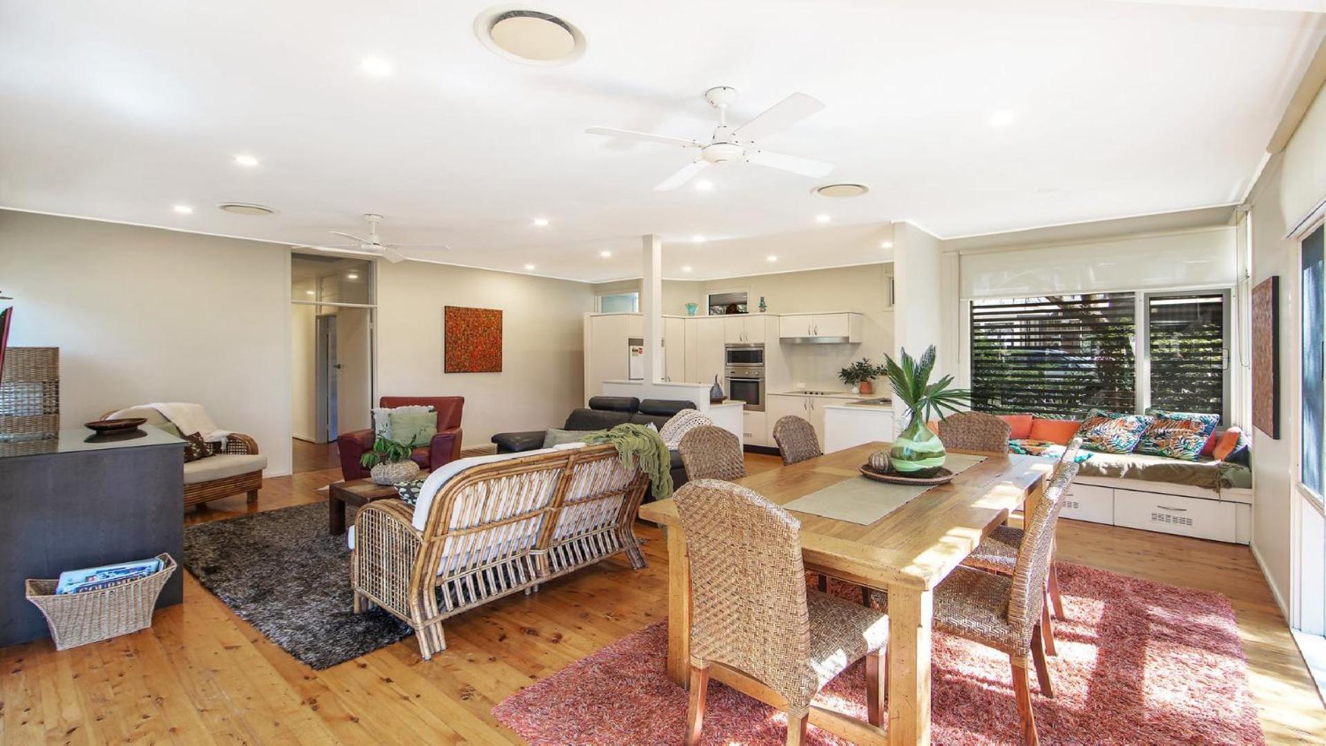 Waters Edge - Pet Friendly Holiday Home