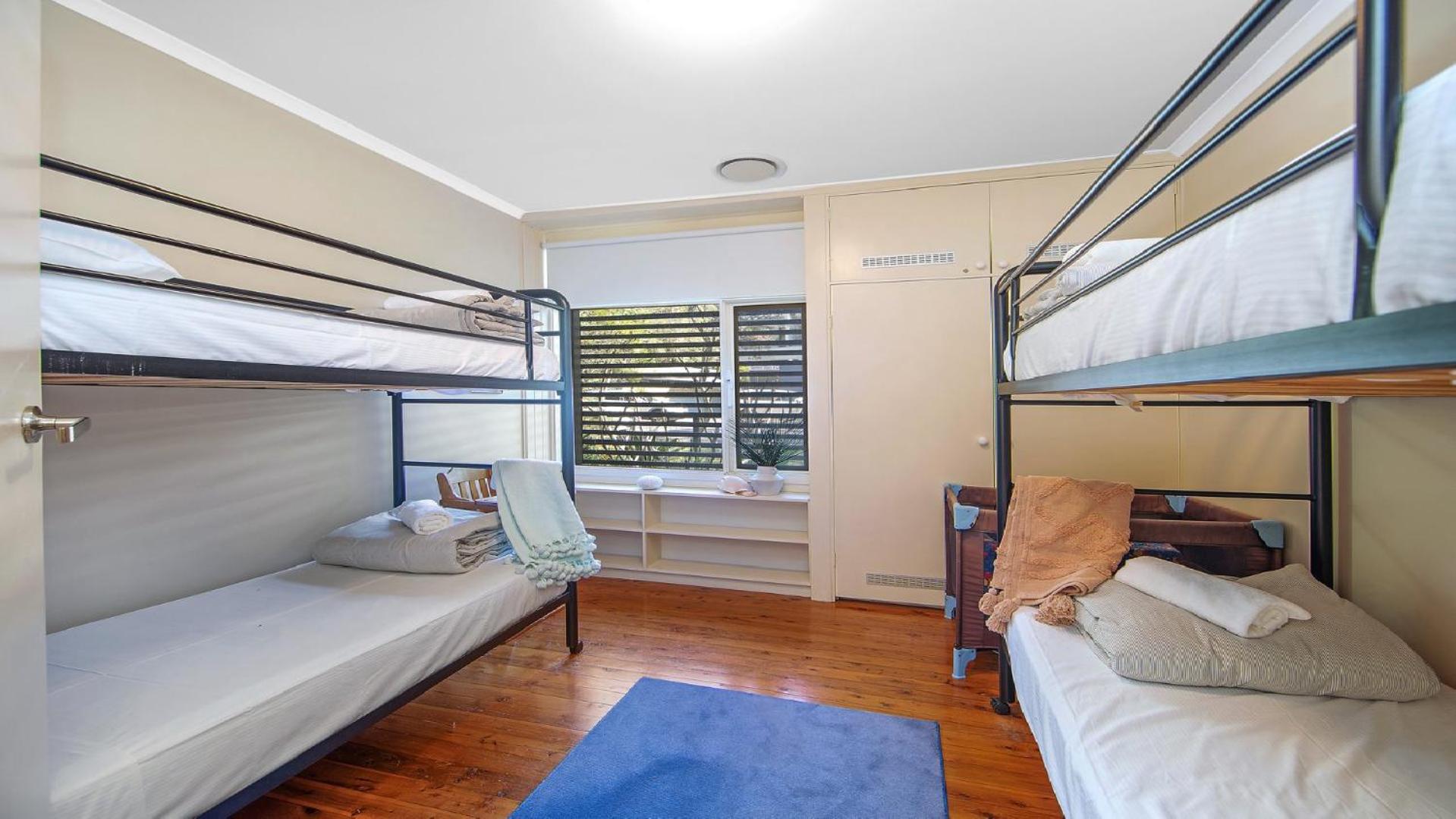 Waters Edge - Pet Friendly Holiday Home