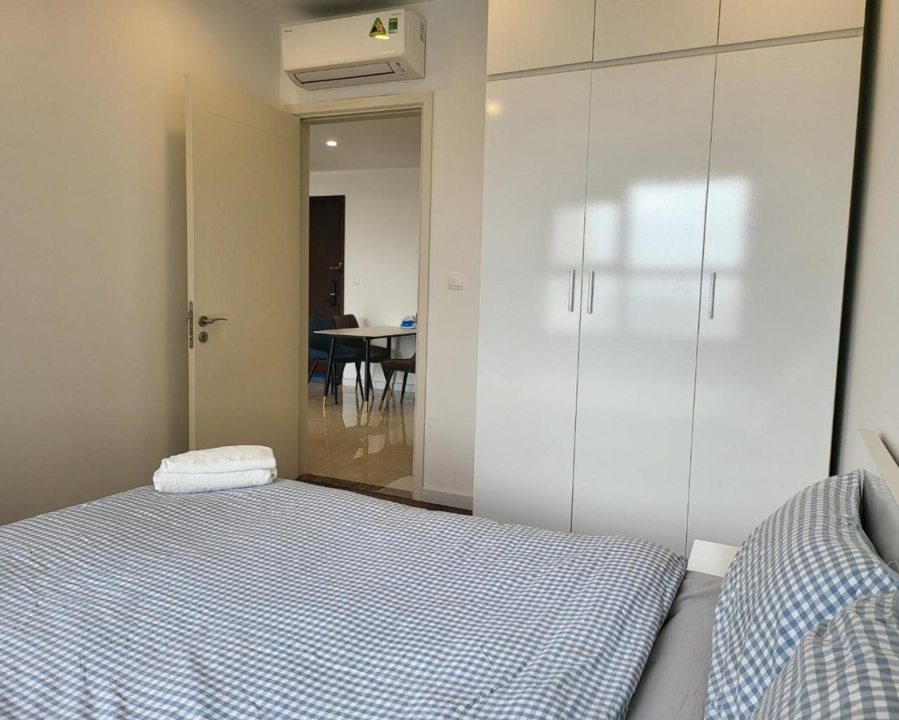 2 BR Vinhomes Dcapitale next to Charmvit Tower