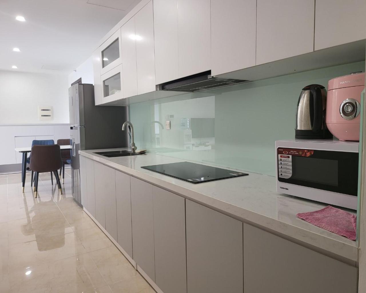 2 BR Vinhomes Dcapitale next to Charmvit Tower