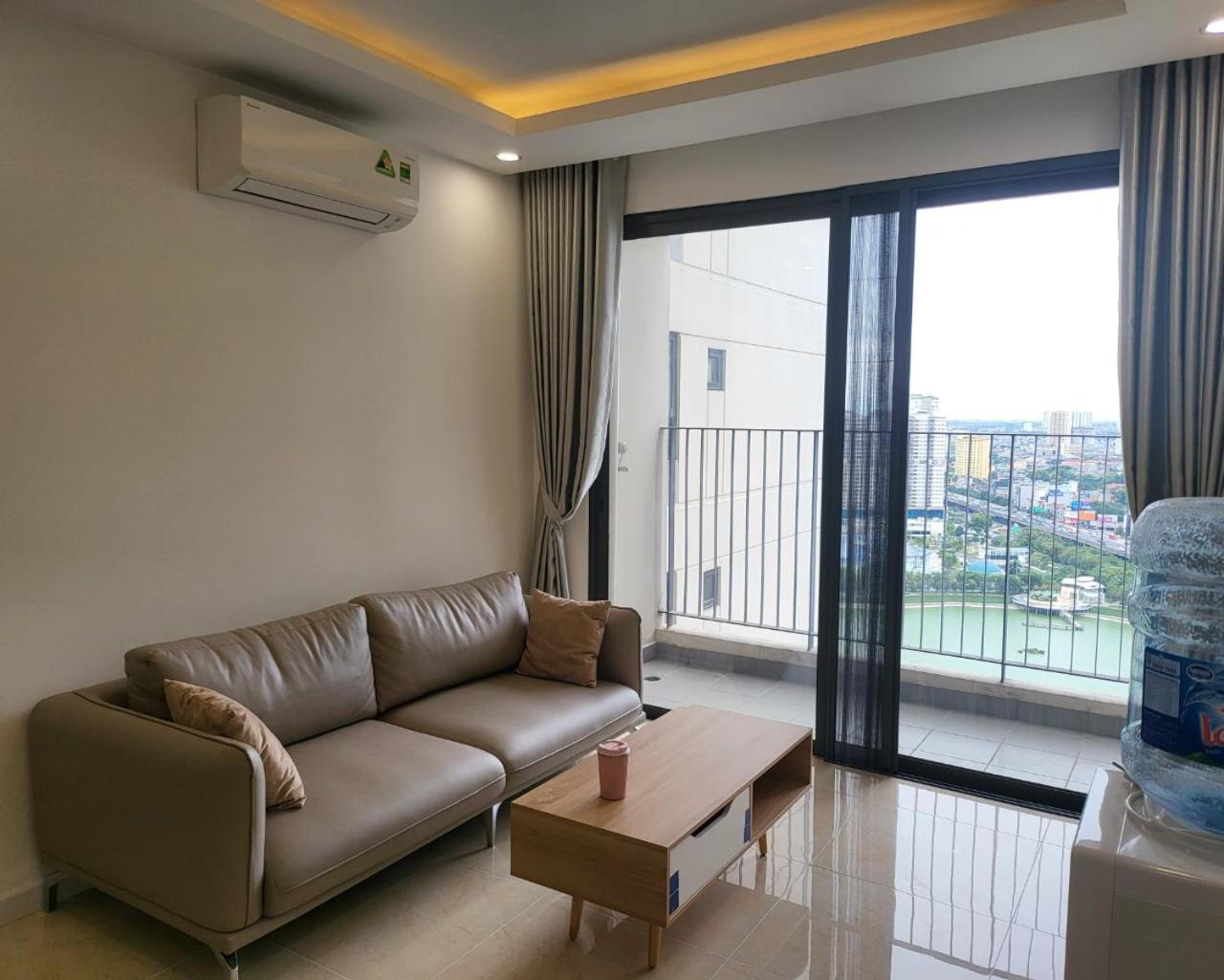 2 BR Vinhomes Dcapitale next to Charmvit Tower