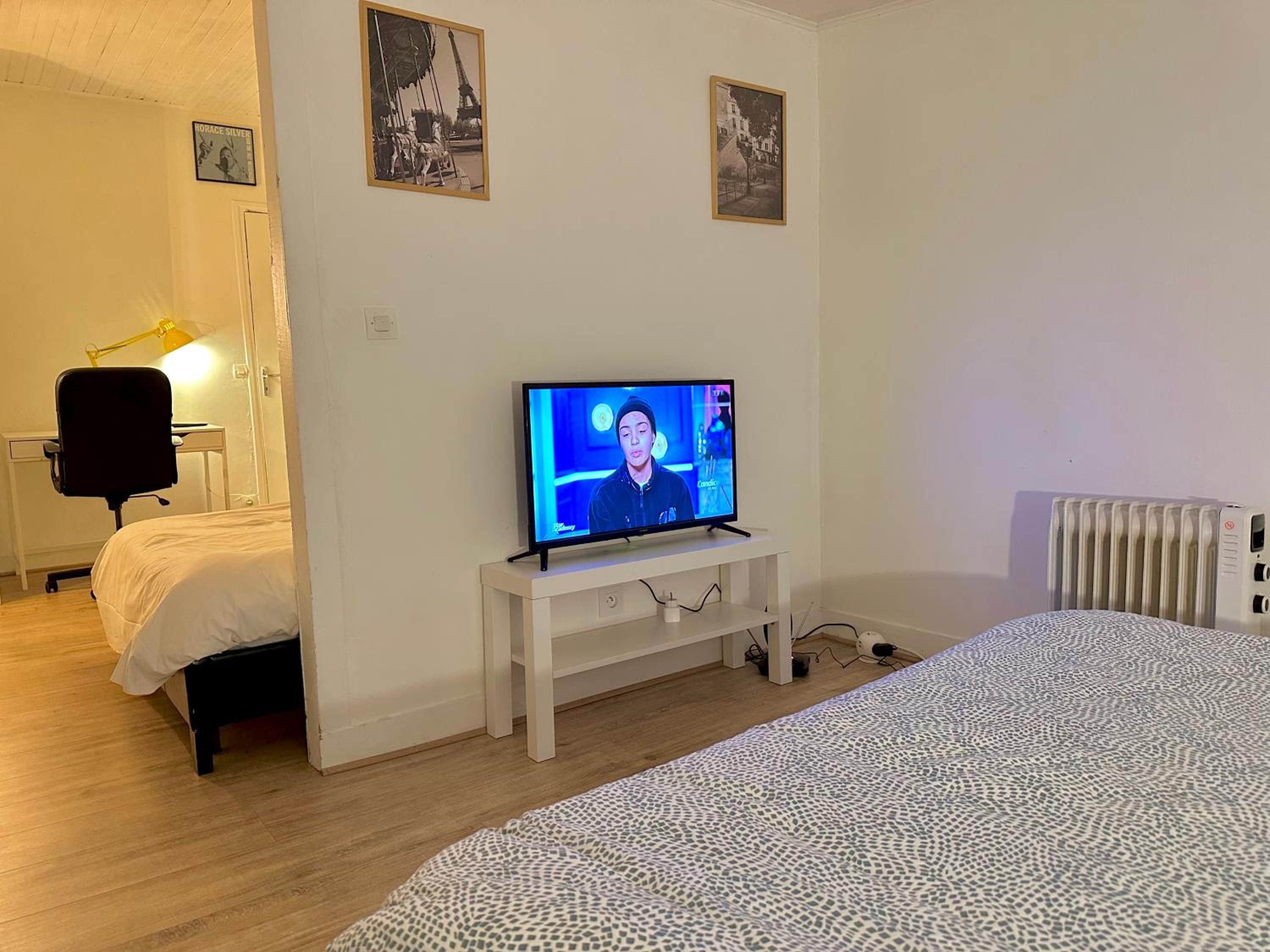 Aubervilliers maison de ville près métro 7 by immo kit bnb