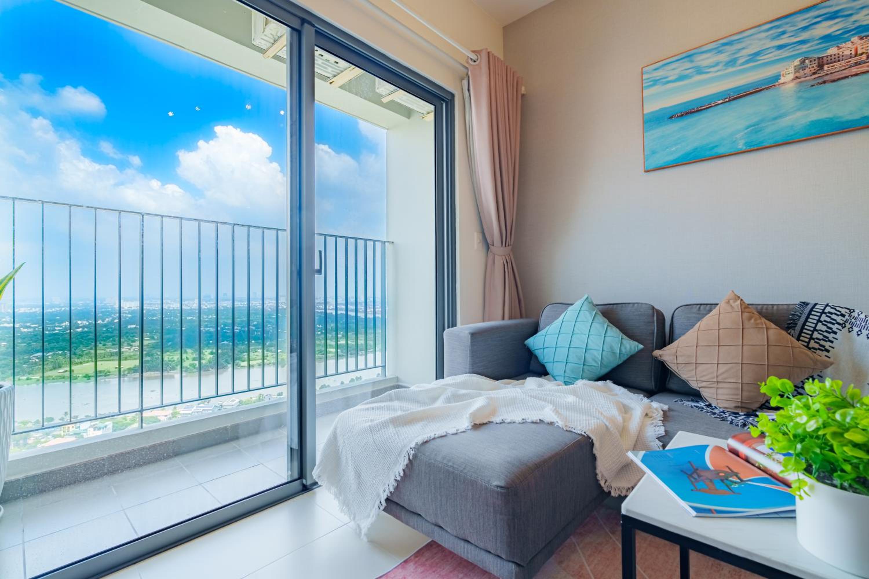 ambiHOME 3BR 2WC in Masteri Thao Dien District 2