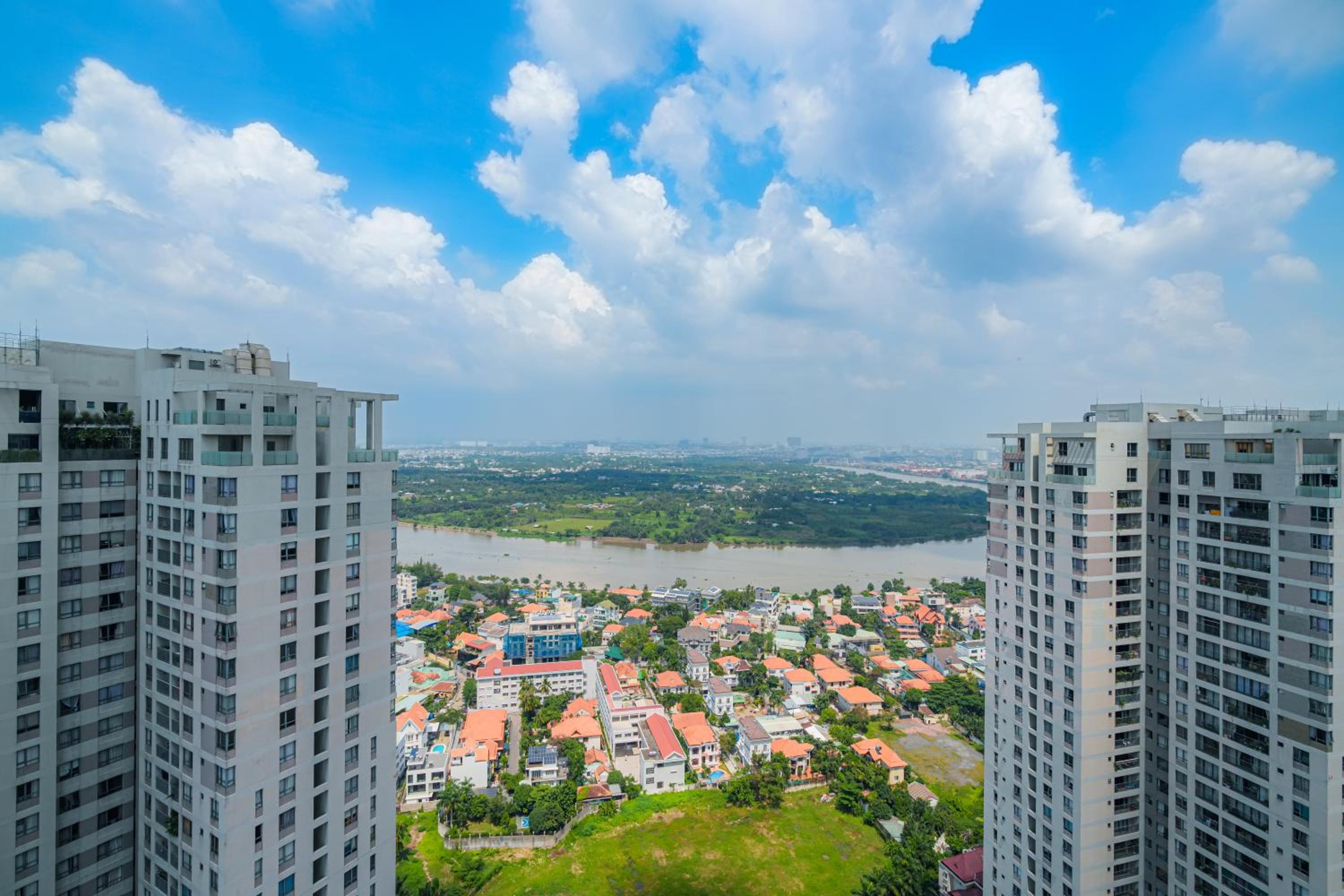 ambiHOME 3BR 2WC in Masteri Thao Dien District 2