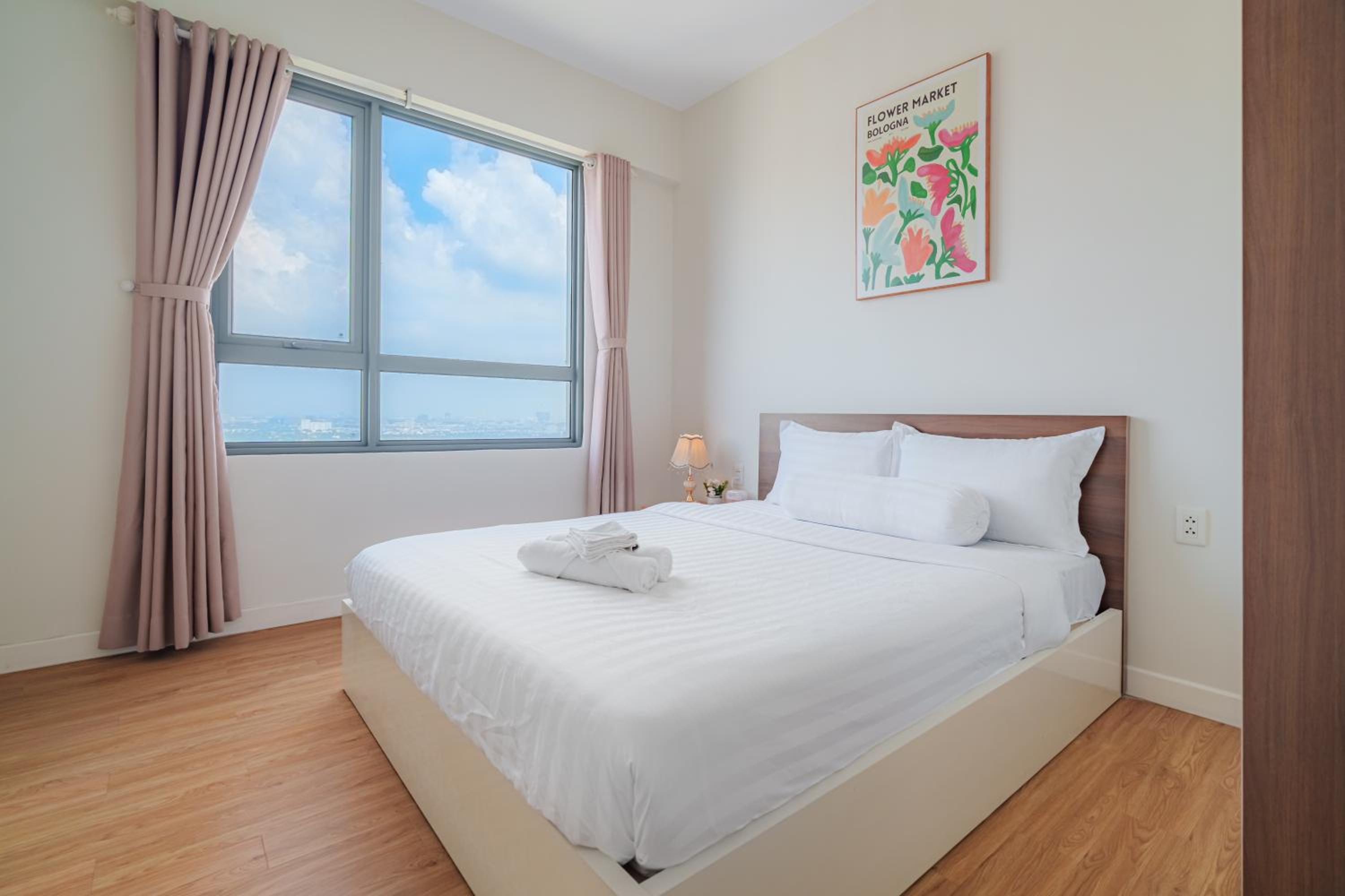 ambiHOME 3BR 2WC in Masteri Thao Dien District 2