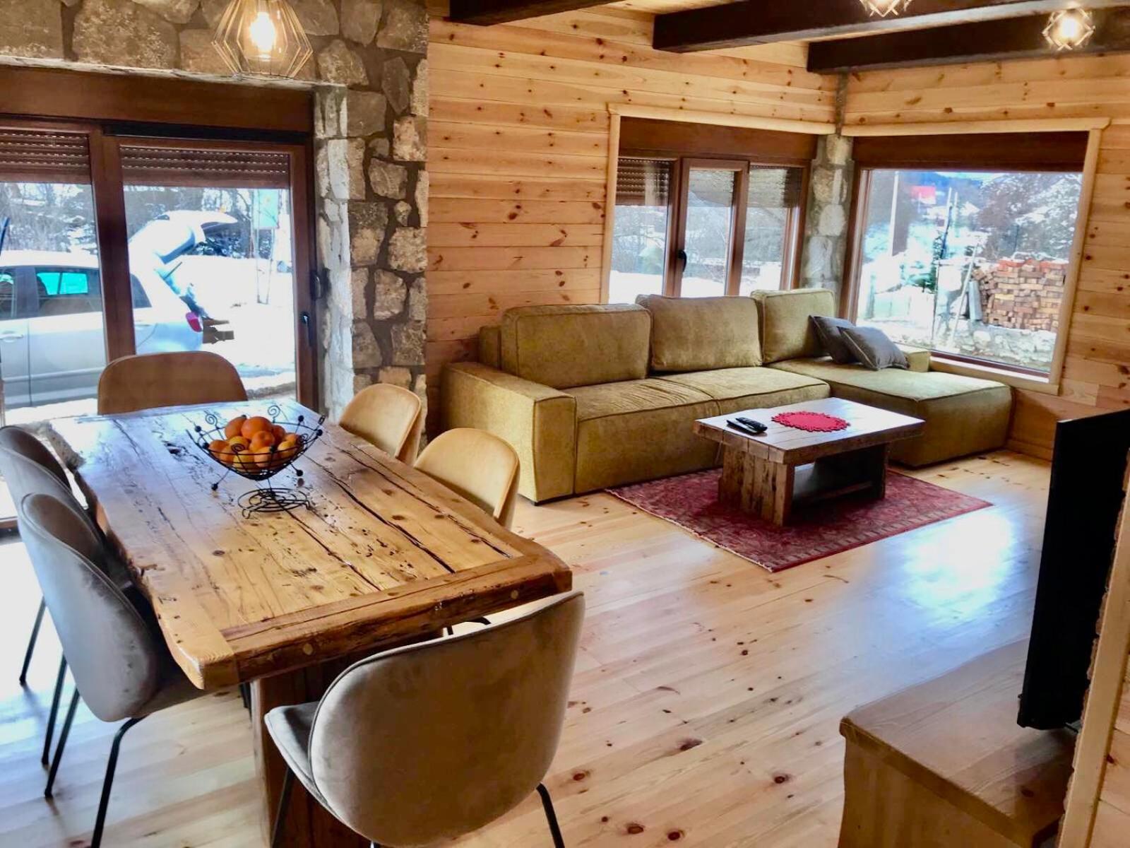 Chalet Blanc view 5