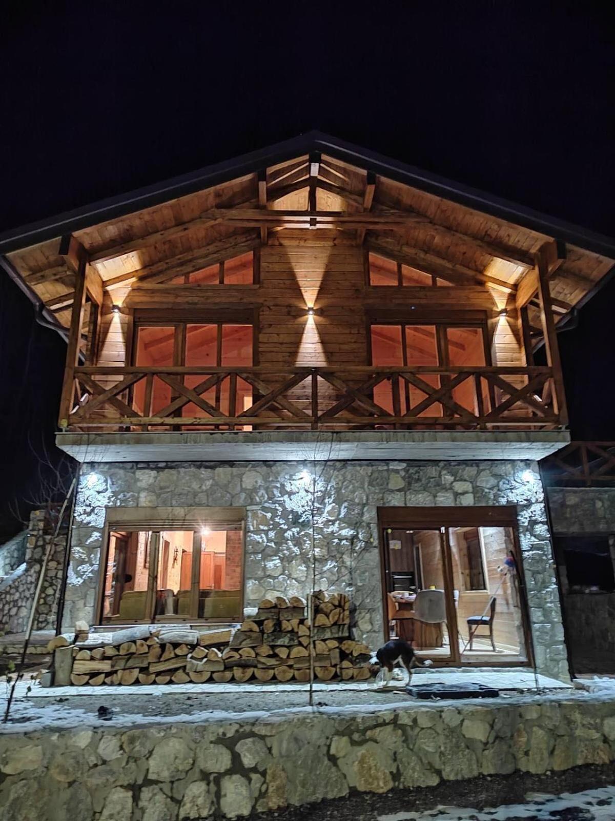 Chalet Blanc view 2