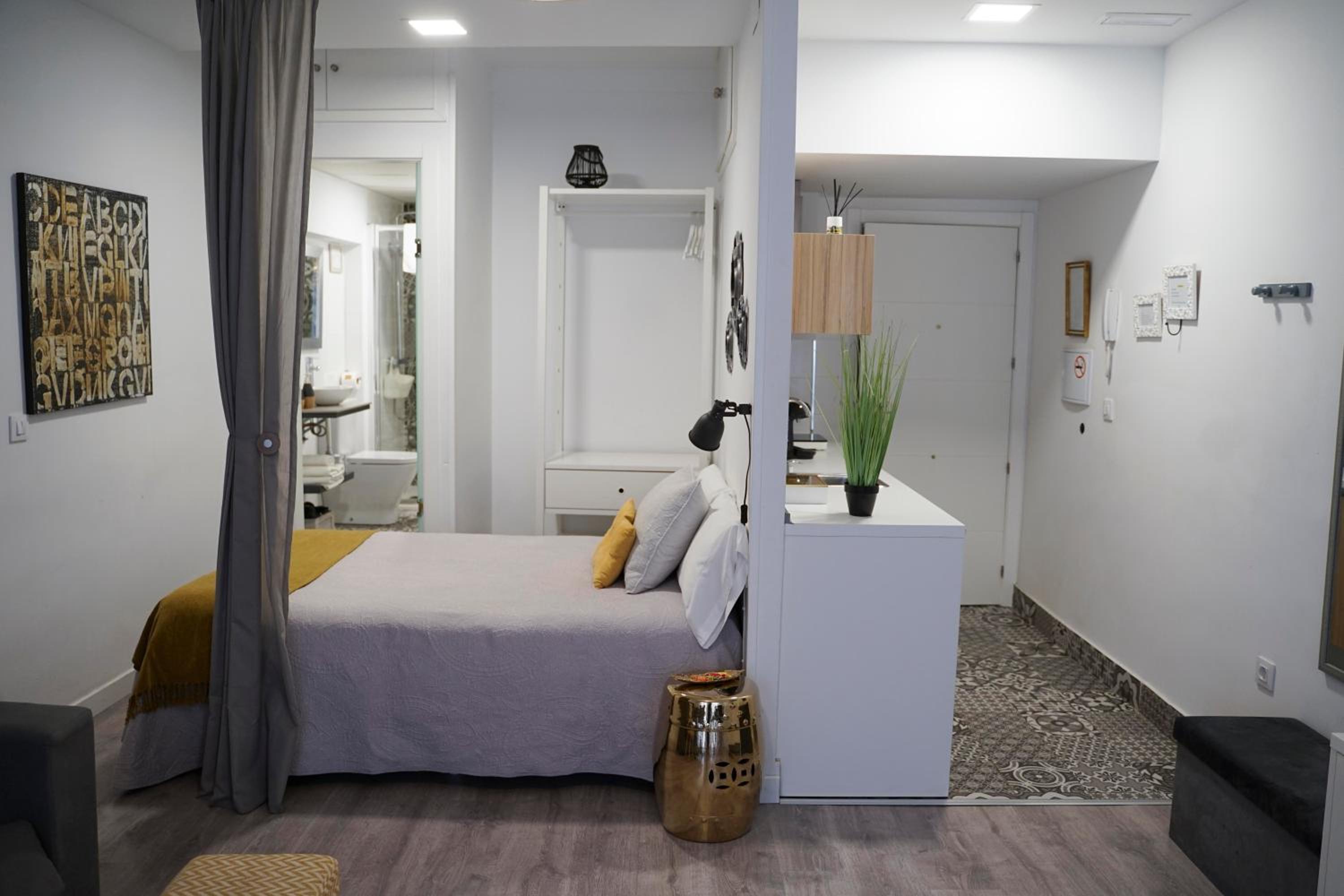 hotel room