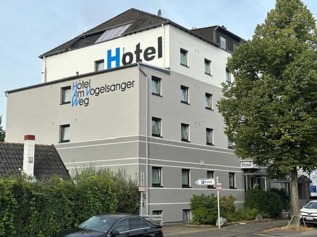 Hotel Am Vogelsanger Weg - Image 1