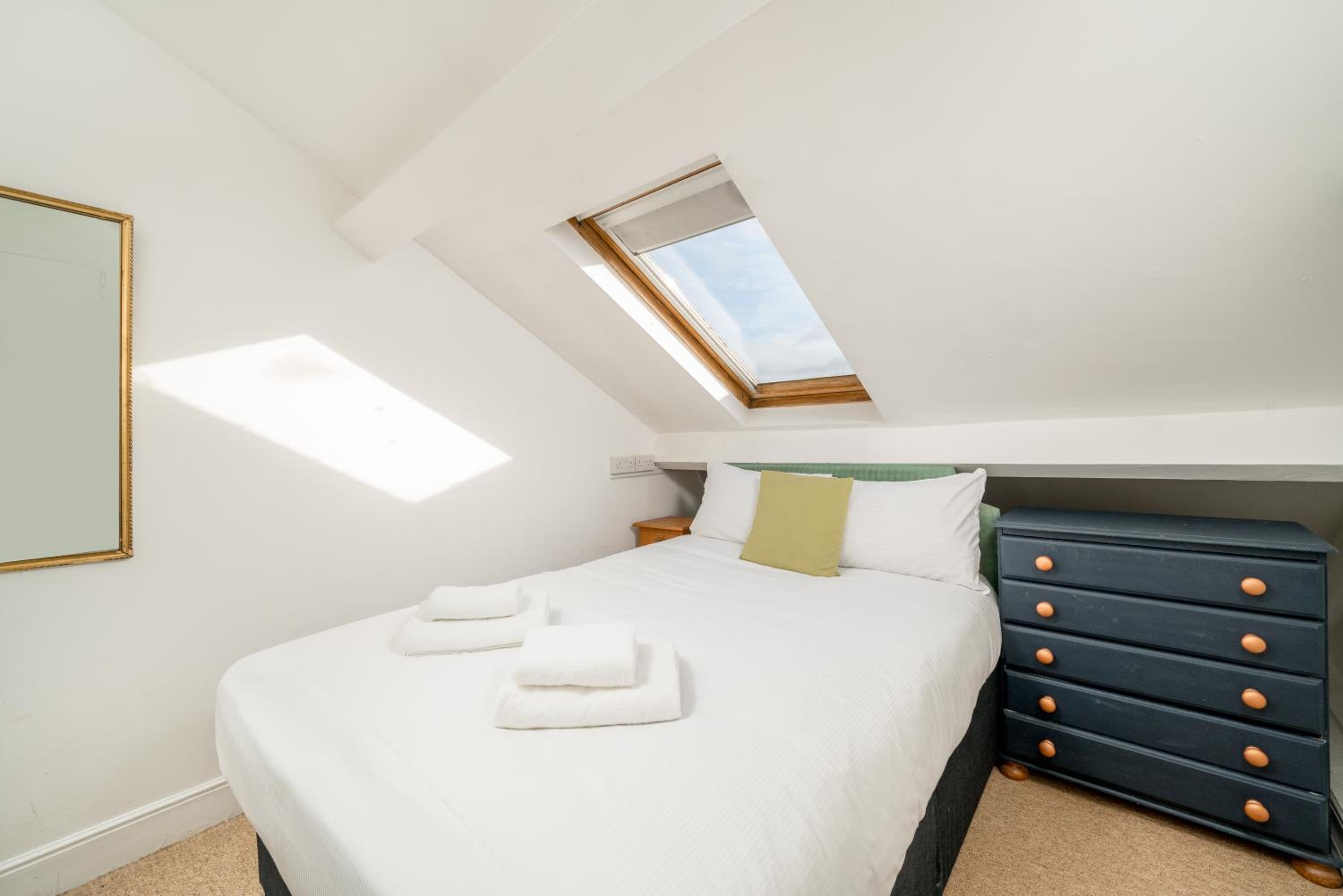 JOIVY Cosy maisonette near Abbey Road