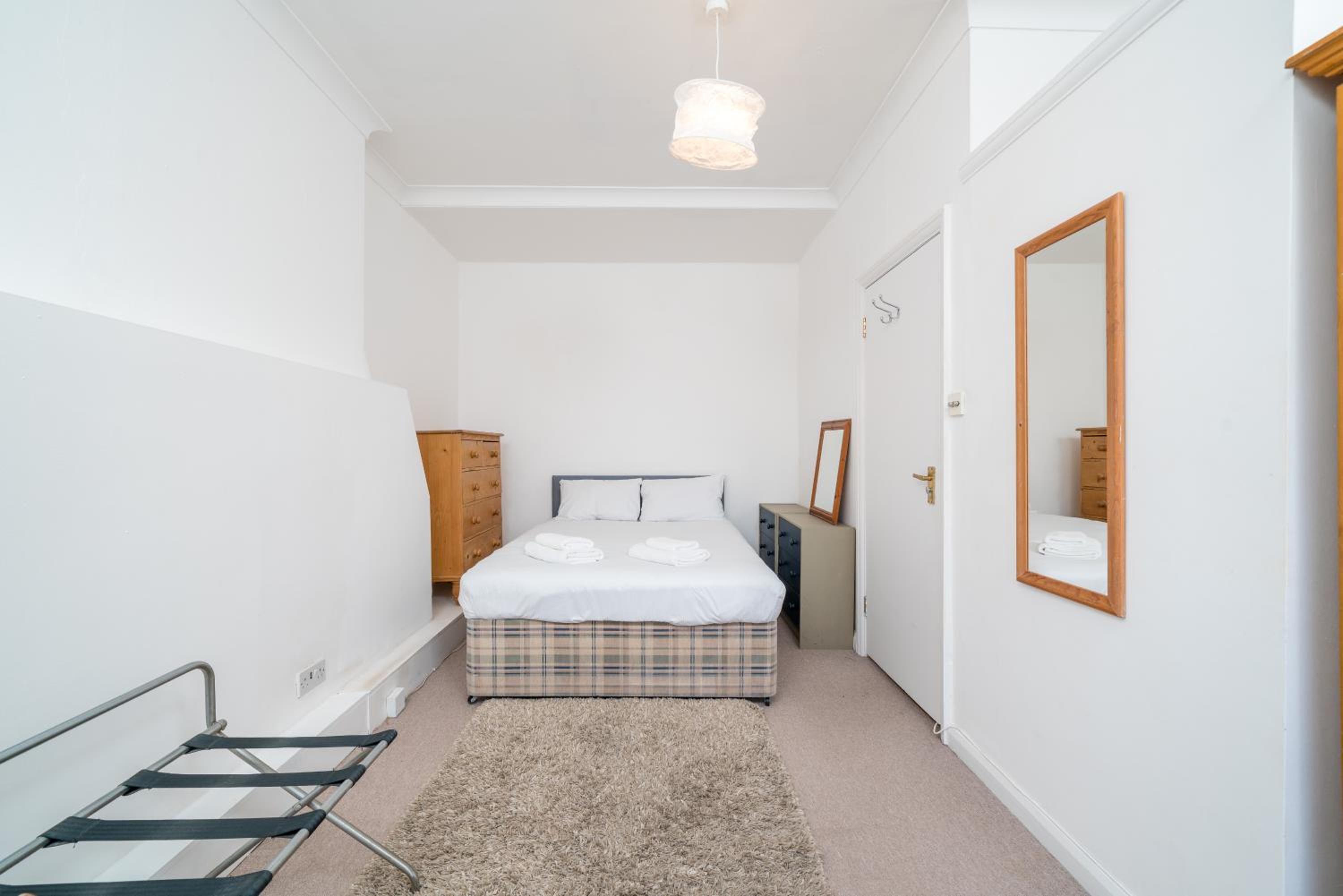 JOIVY Cosy maisonette near Abbey Road