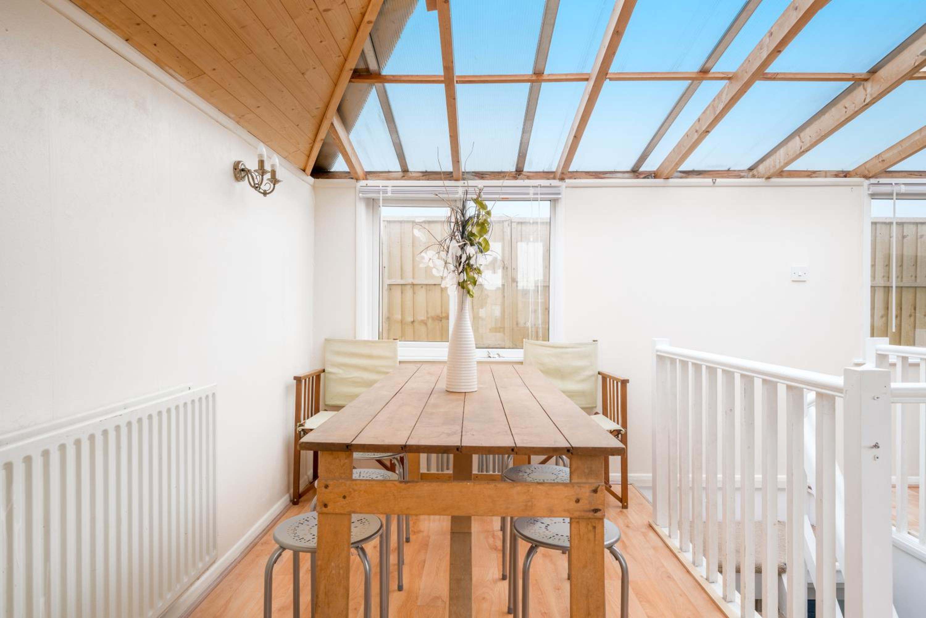 JOIVY Cosy maisonette near Abbey Road