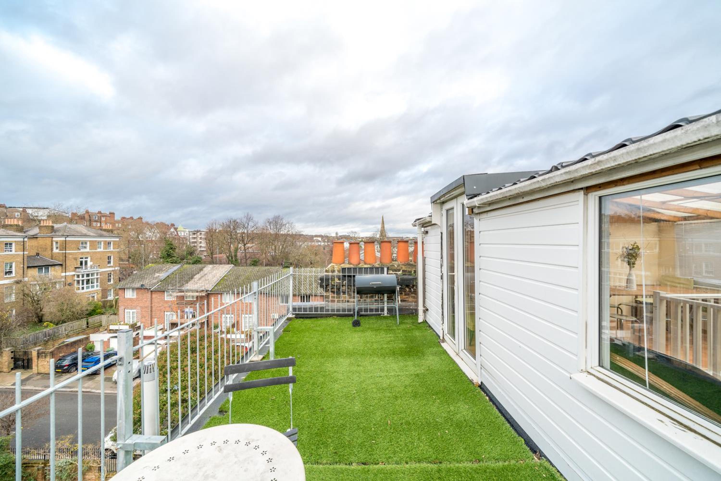 JOIVY Cosy maisonette near Abbey Road